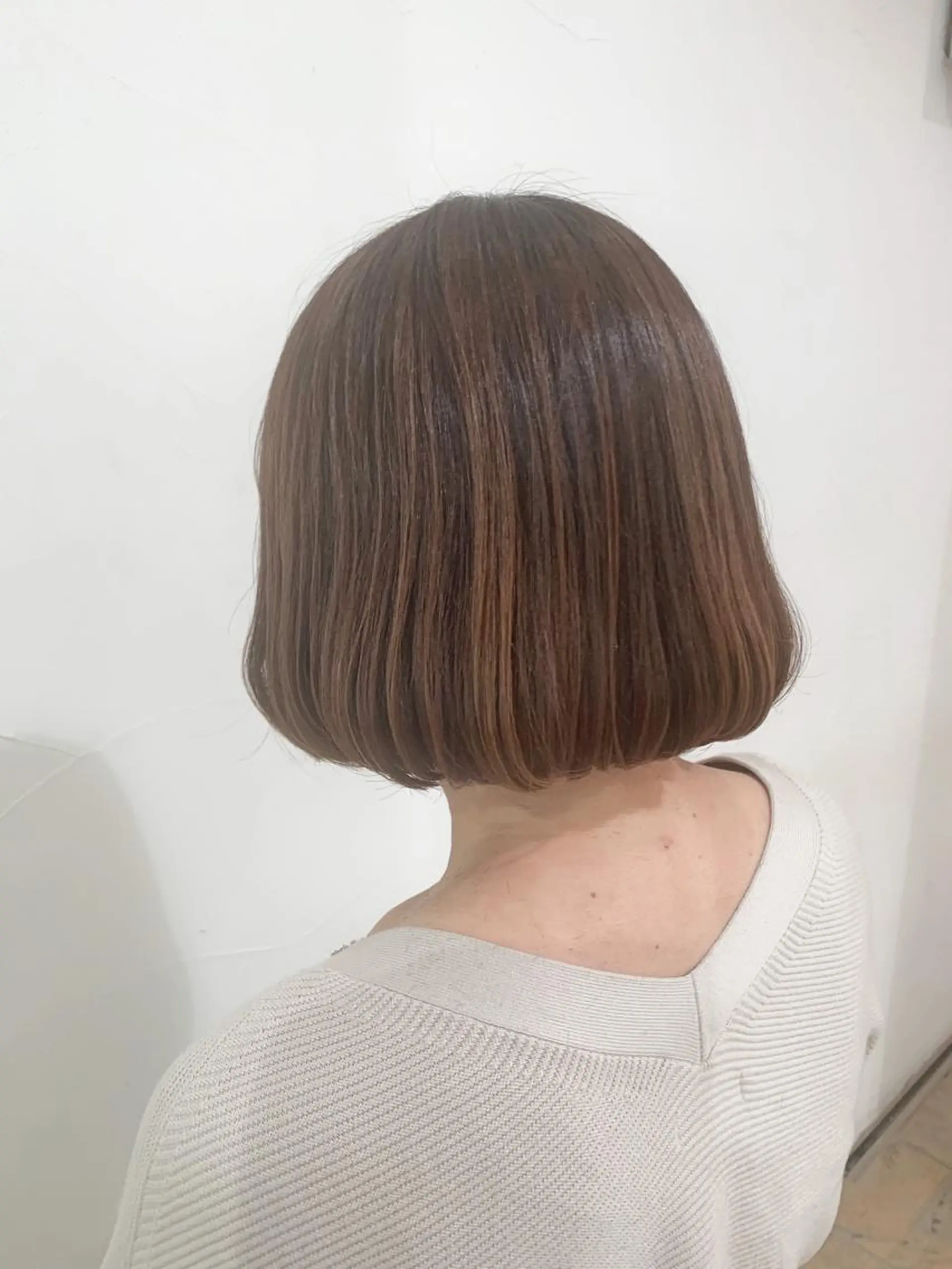 ミディアム 乳井 悠香のヘアスタイル
