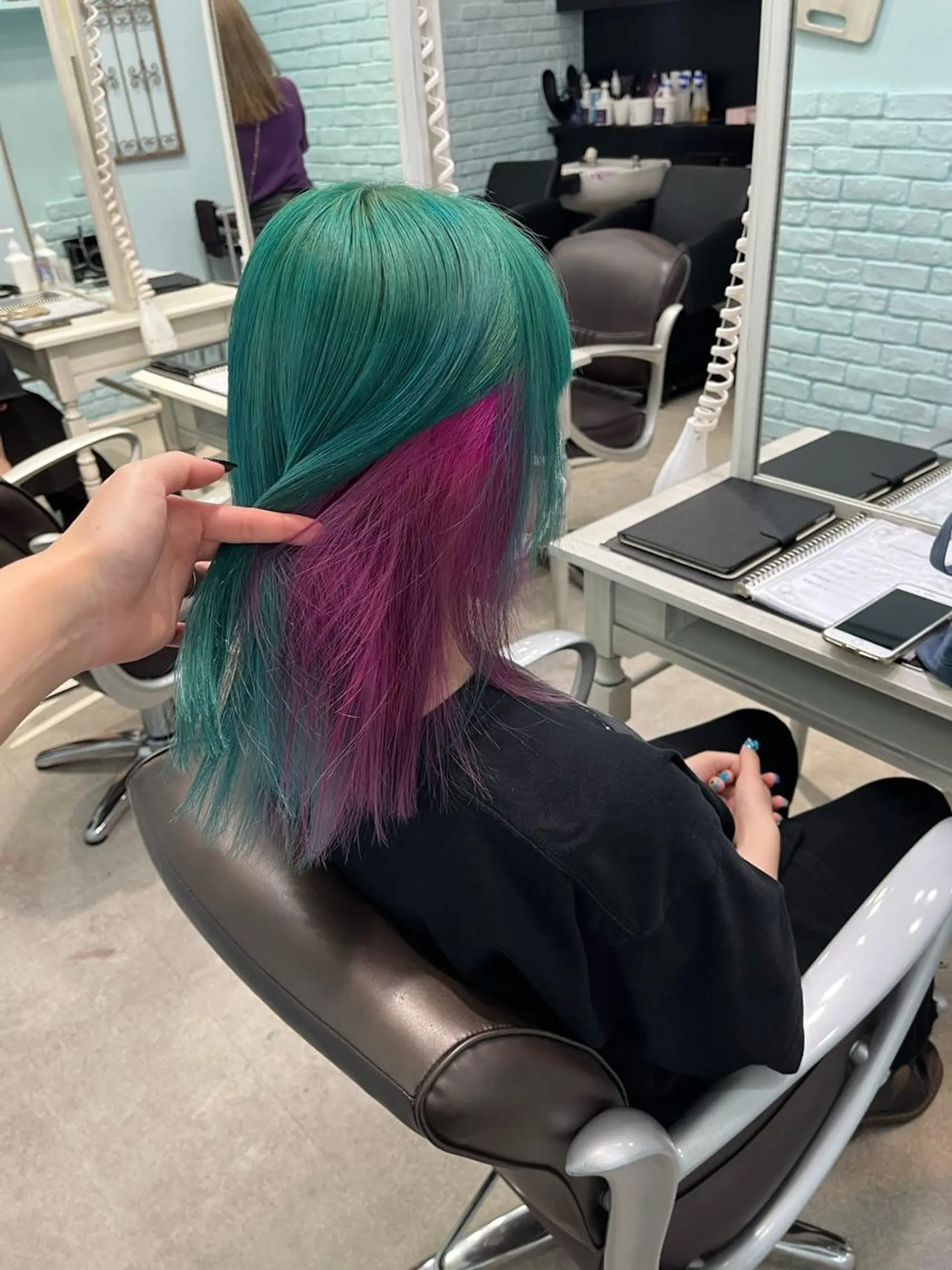 セミロング カラー ヘアアレンジ カット ヘアカラー トリートメント ヘアセット 🩶【推しハイトーン 】yuzu🩶のヘアスタイル