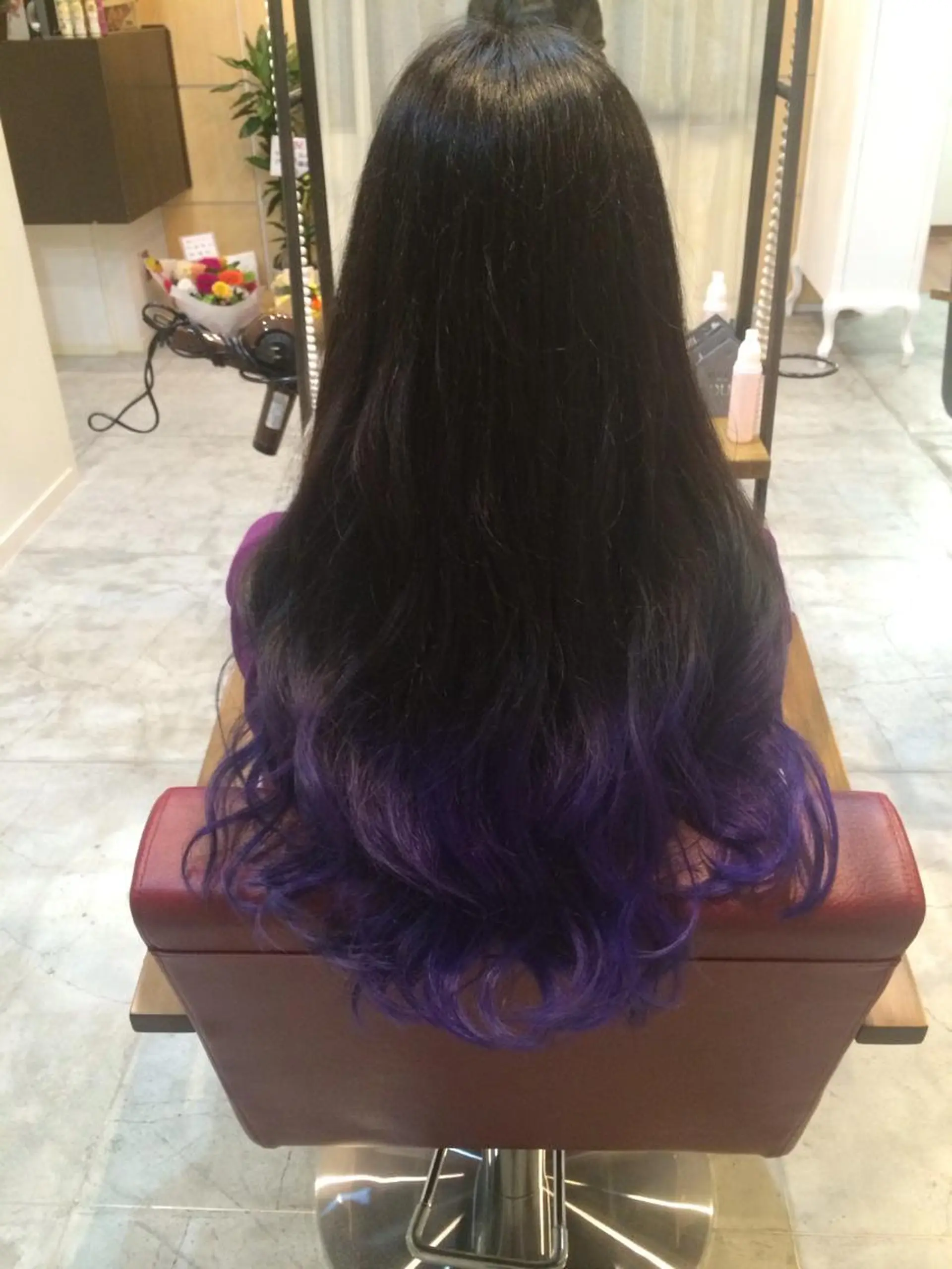 ロング カラー グラデーションカラー バイオレットカラー にった みずきのヘアスタイル