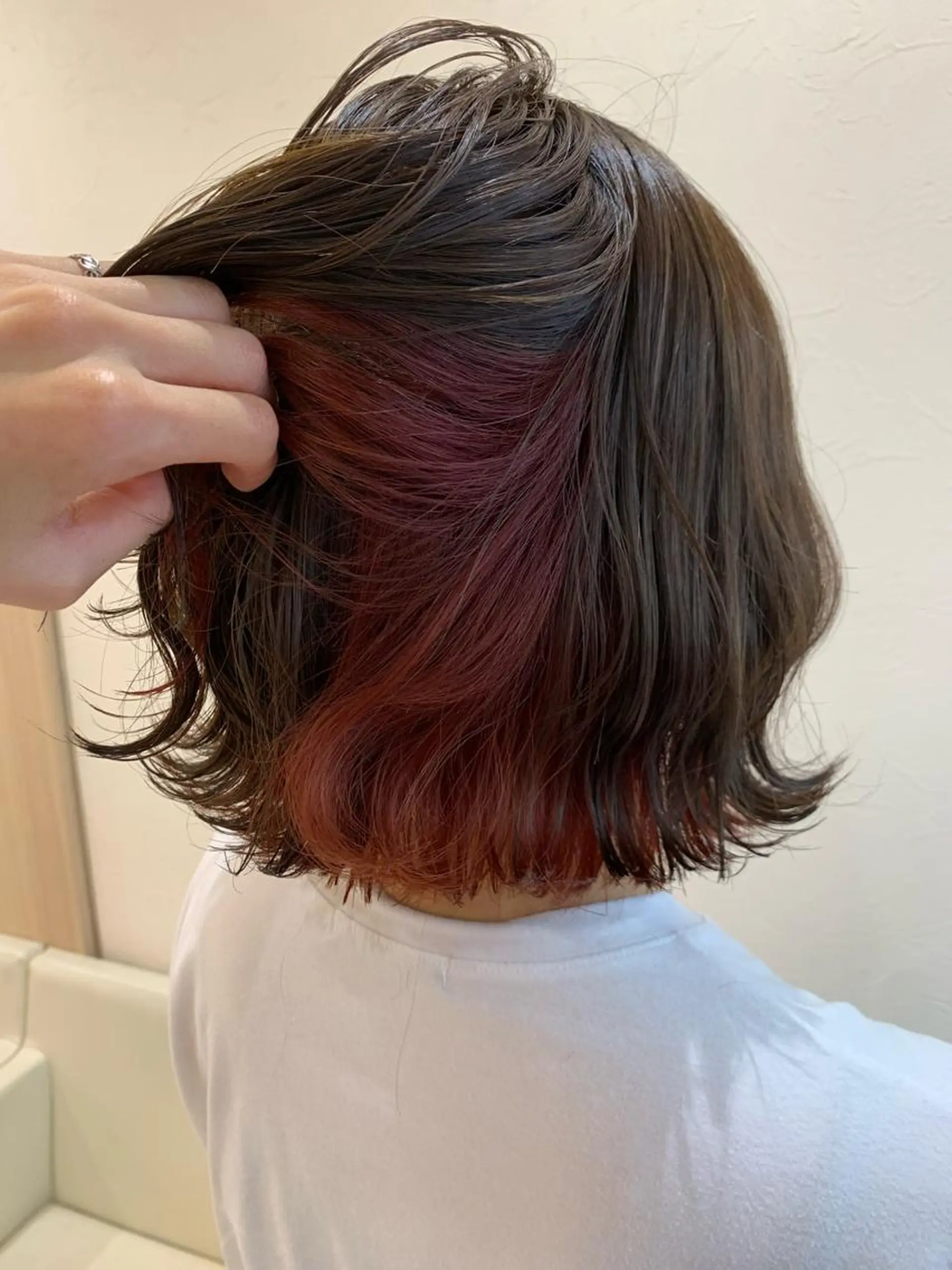 ショート カラー ヘアカラー トリートメント 店長ハイトーンカラー 柞山史奈のヘアスタイル