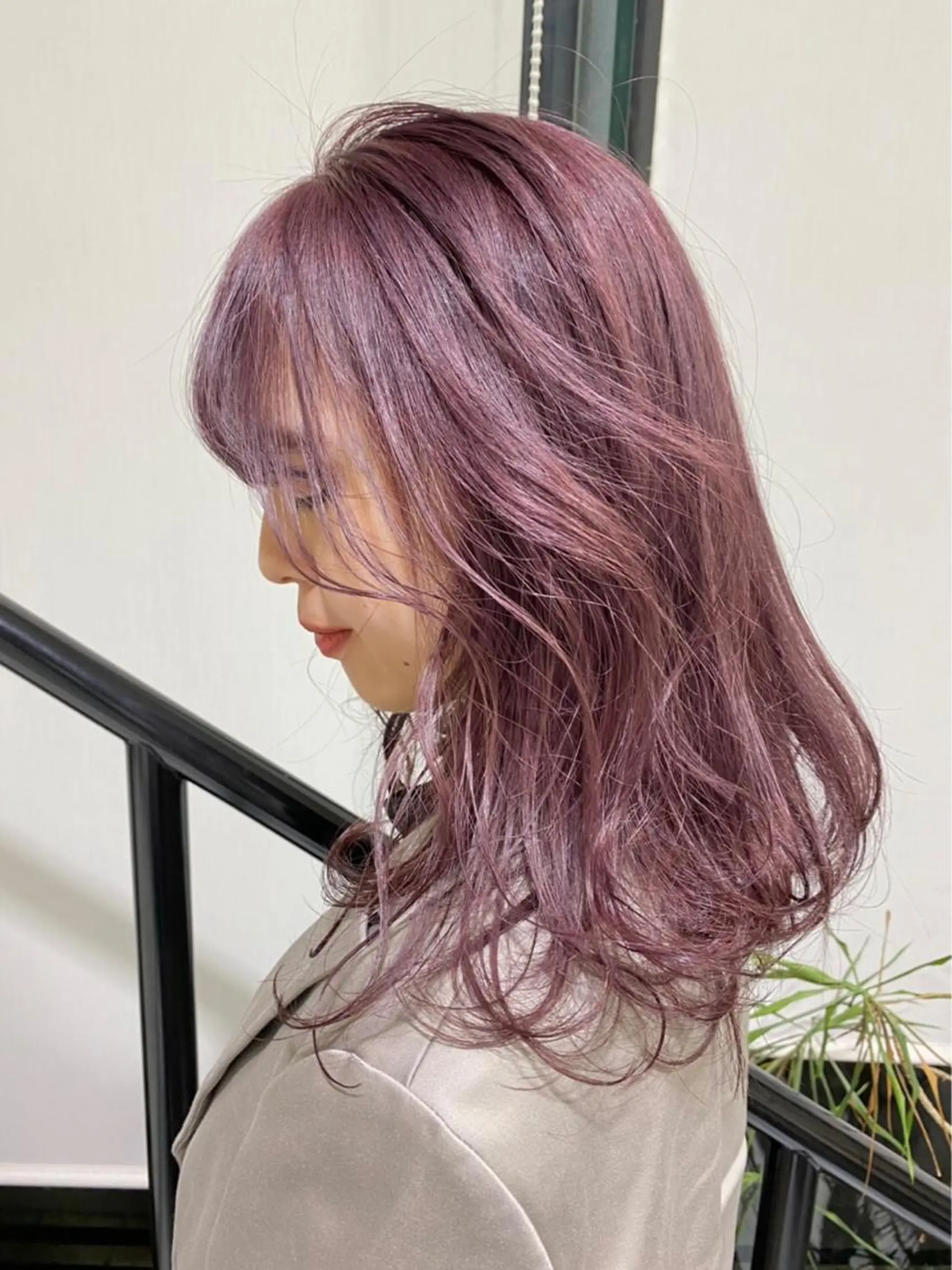 セミロング ピンクラベンダー 艶髪カラー🫧 髪質改善🪽萩原のヘアスタイル