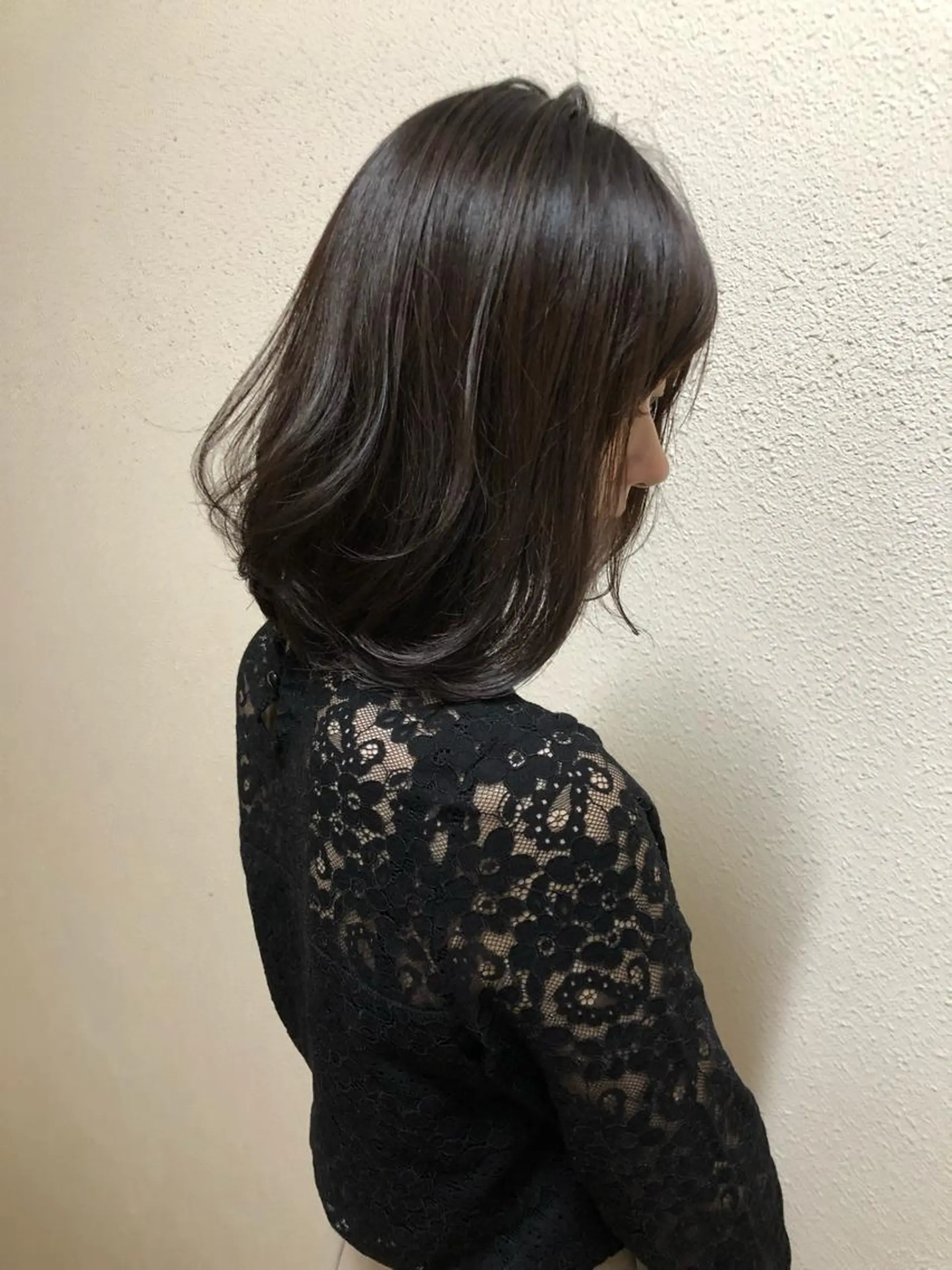 ミディアム カラー ツキノキ ミナのヘアスタイル