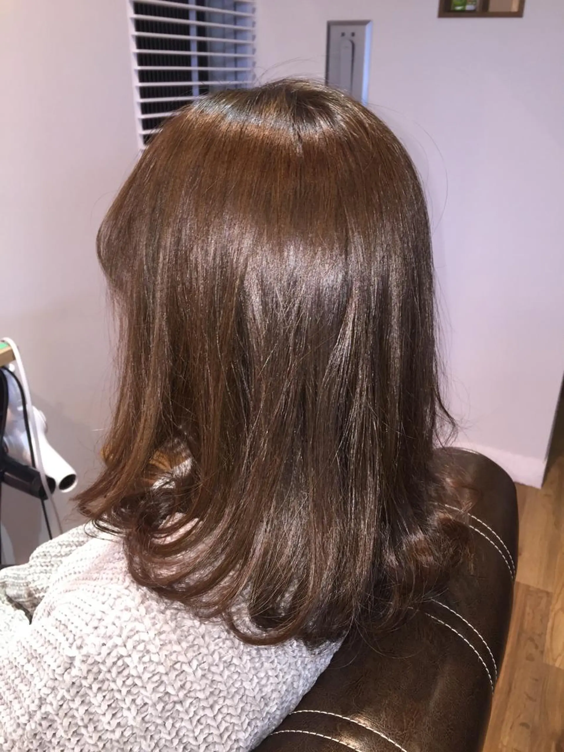 セミロング カラー アッシュ アッシュグレー ツキダテ ユイのヘアスタイル