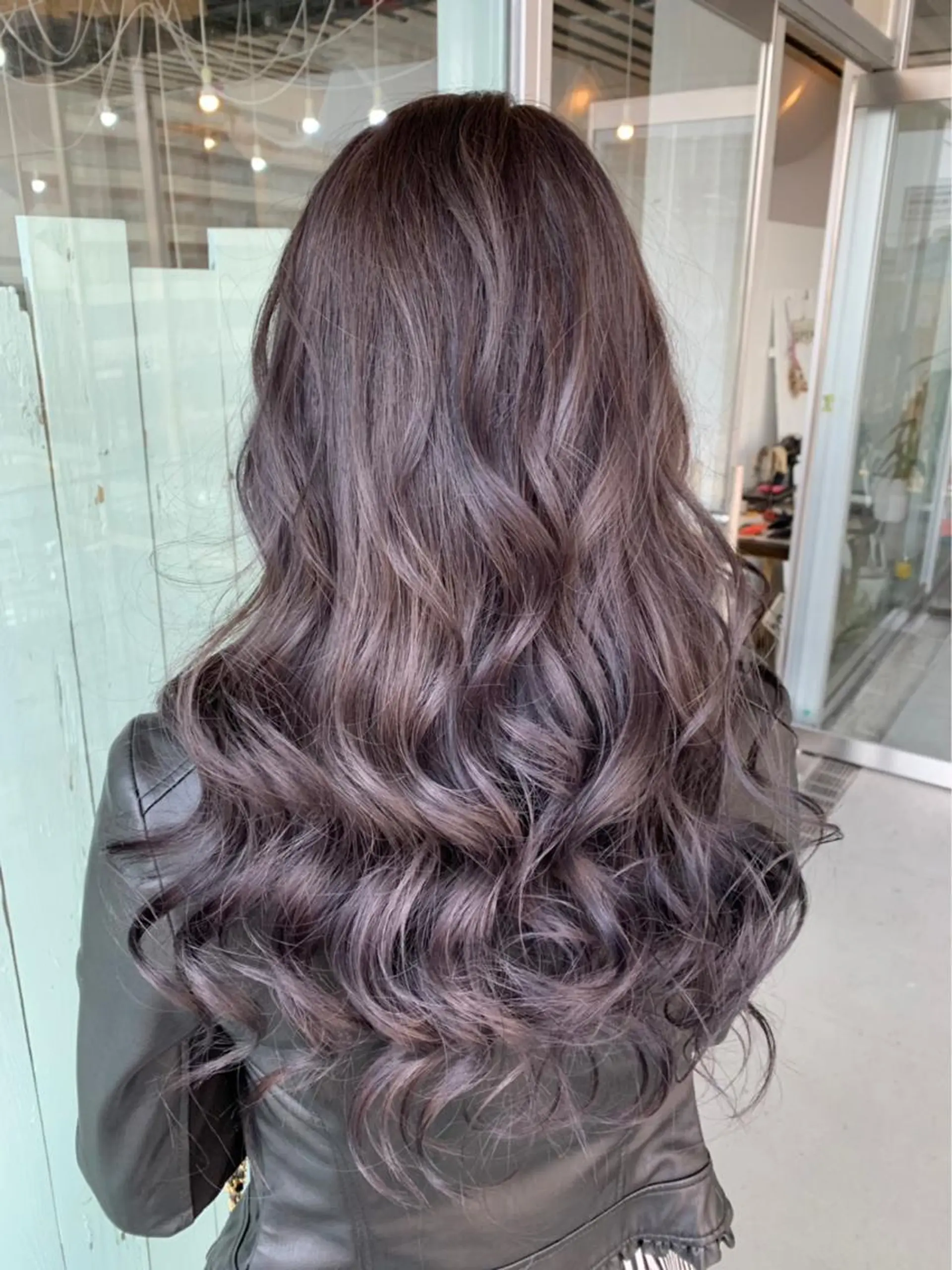 ロング カラー RINKA 琳茄のヘアスタイル