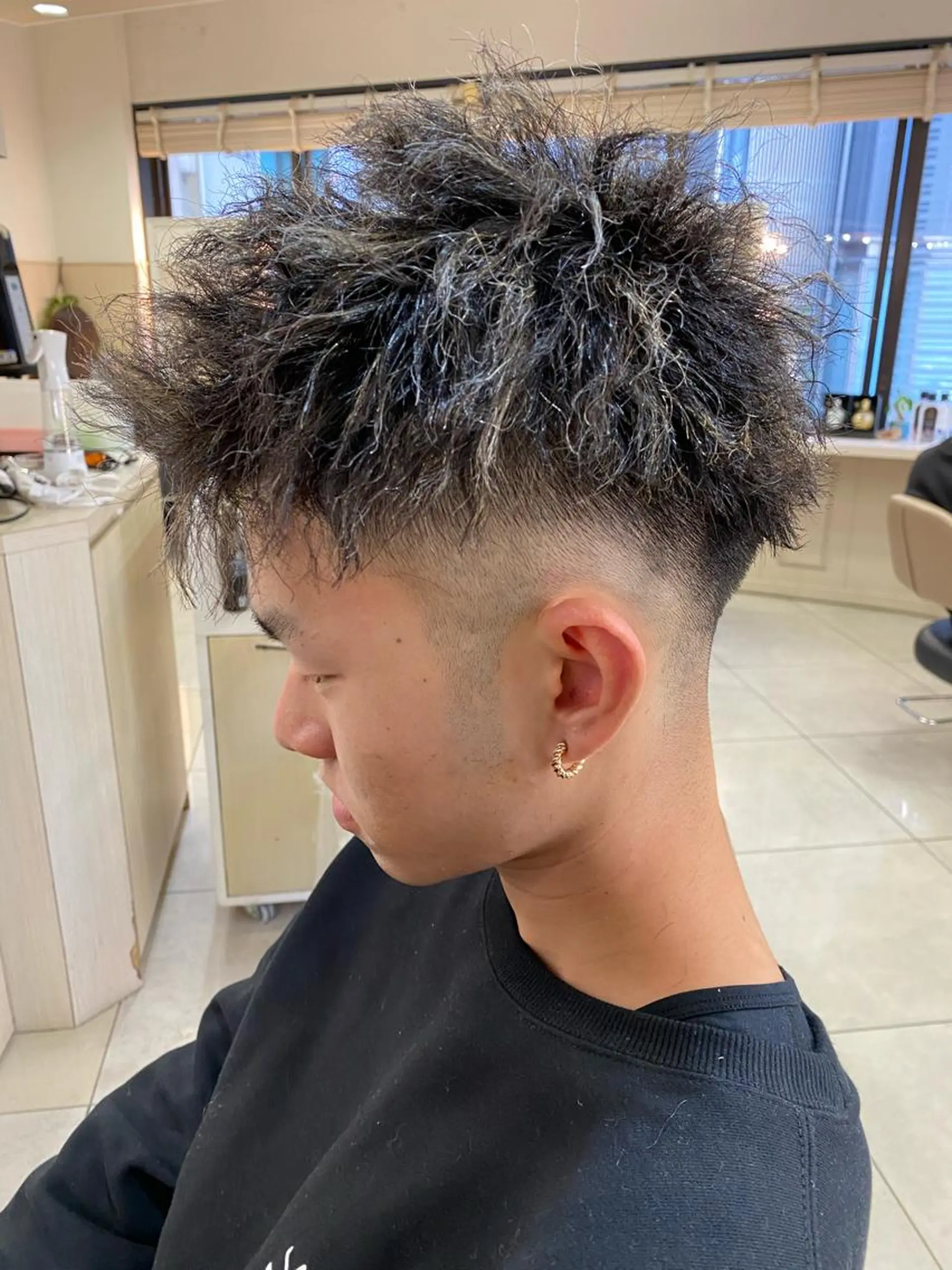 ショート カラー パーマ メンズ カット パーマ 平内 賢人のヘアスタイル