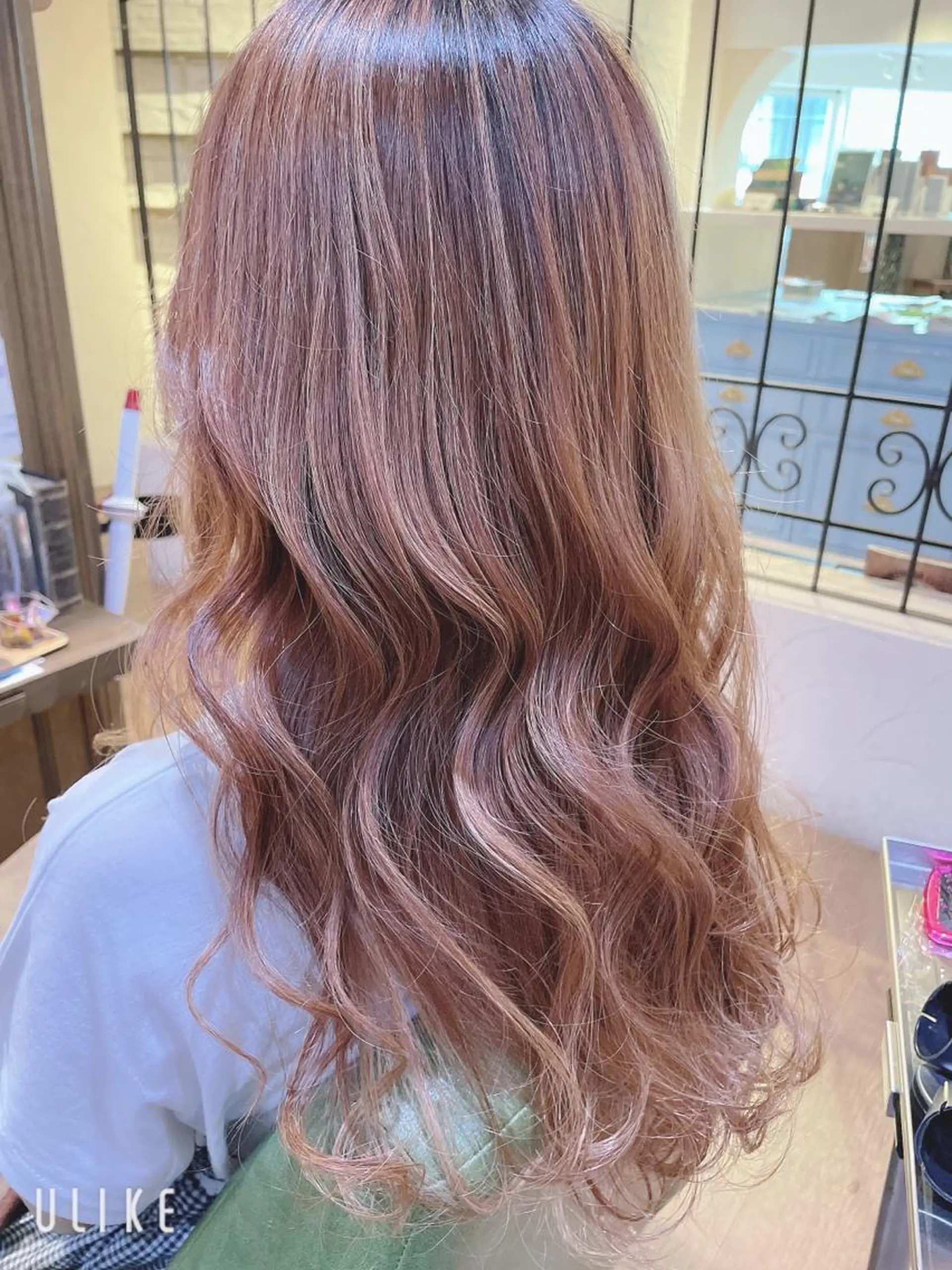 ロング カラー ベージュカラー ミルクティーベージュ カット ヘアカラー トリートメント ❣️モードケイズ塚口 和田一将のヘアスタイル