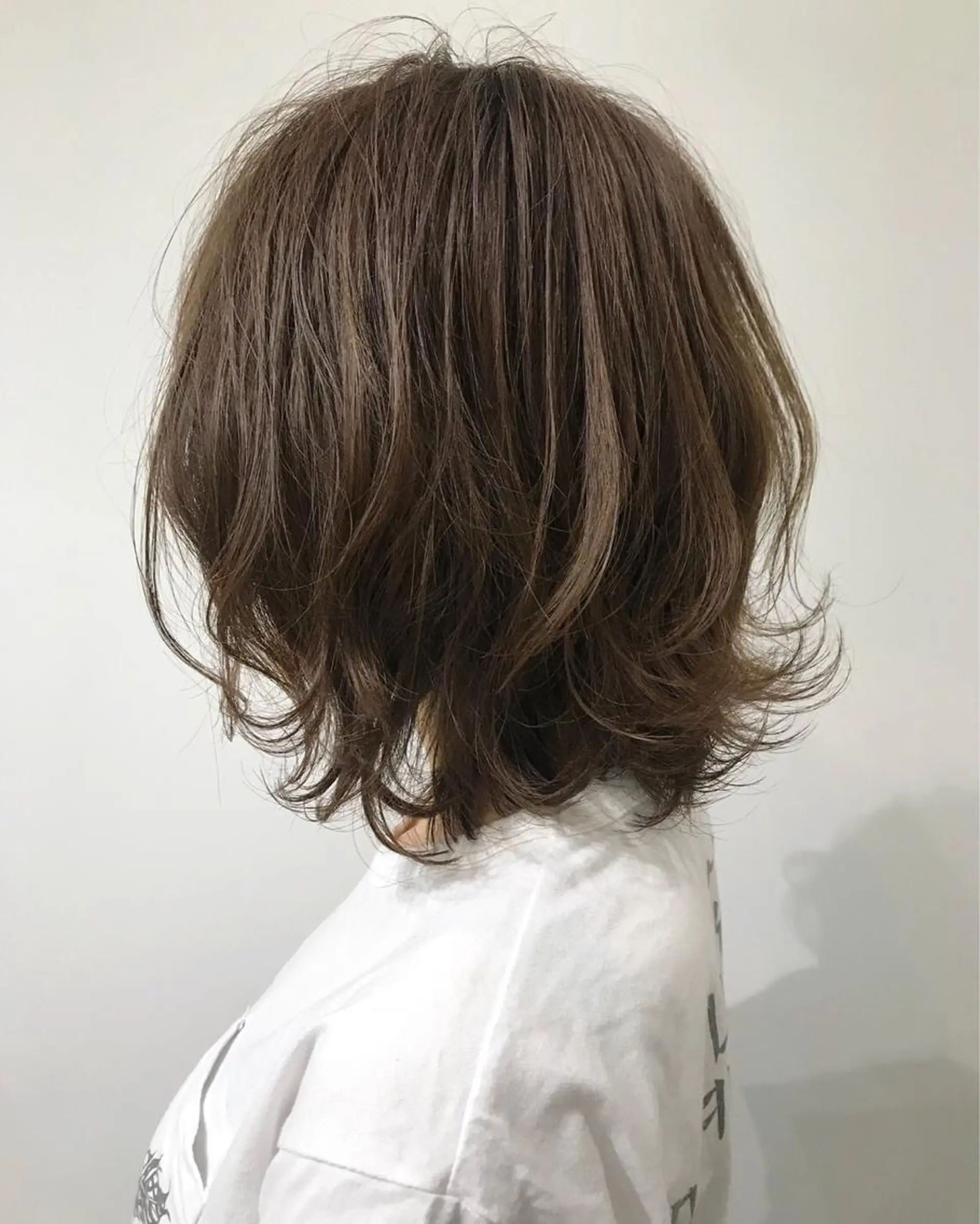 ミディアム REBECCA byCURACIONのヘアスタイル