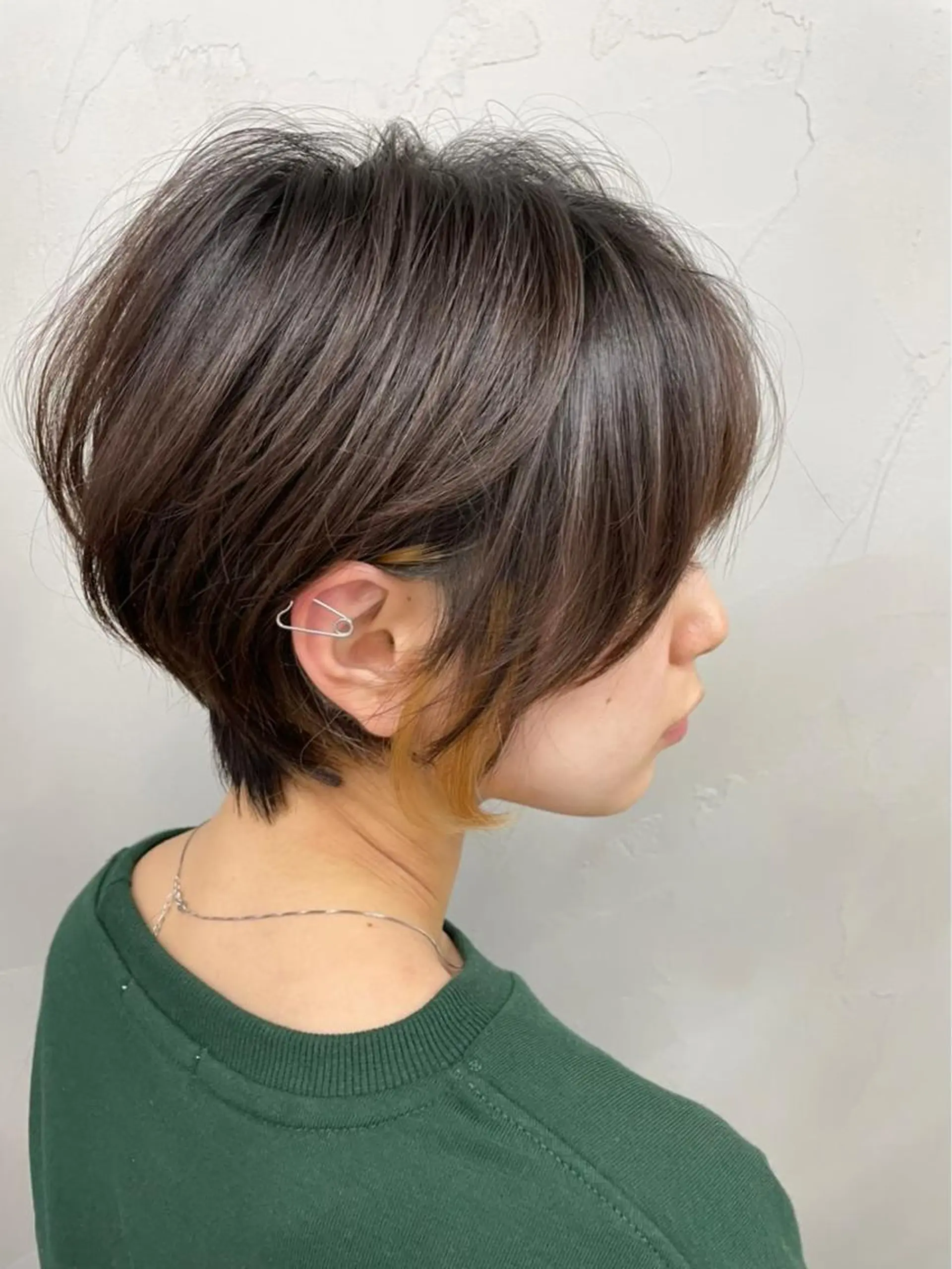 ショート ショートヘア 小顔カット アブアイ所属・🌈艶髪ハイトーン SENAのヘアスタイル