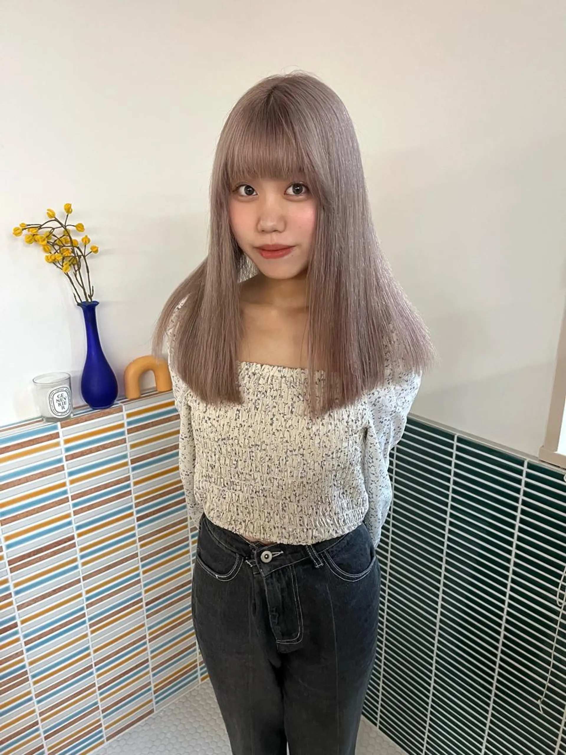 セミロング カラー ブリーチ ヘアカラー トリートメント 🩷ハイトーン透明感 レイヤー🩷ユリカのヘアスタイル