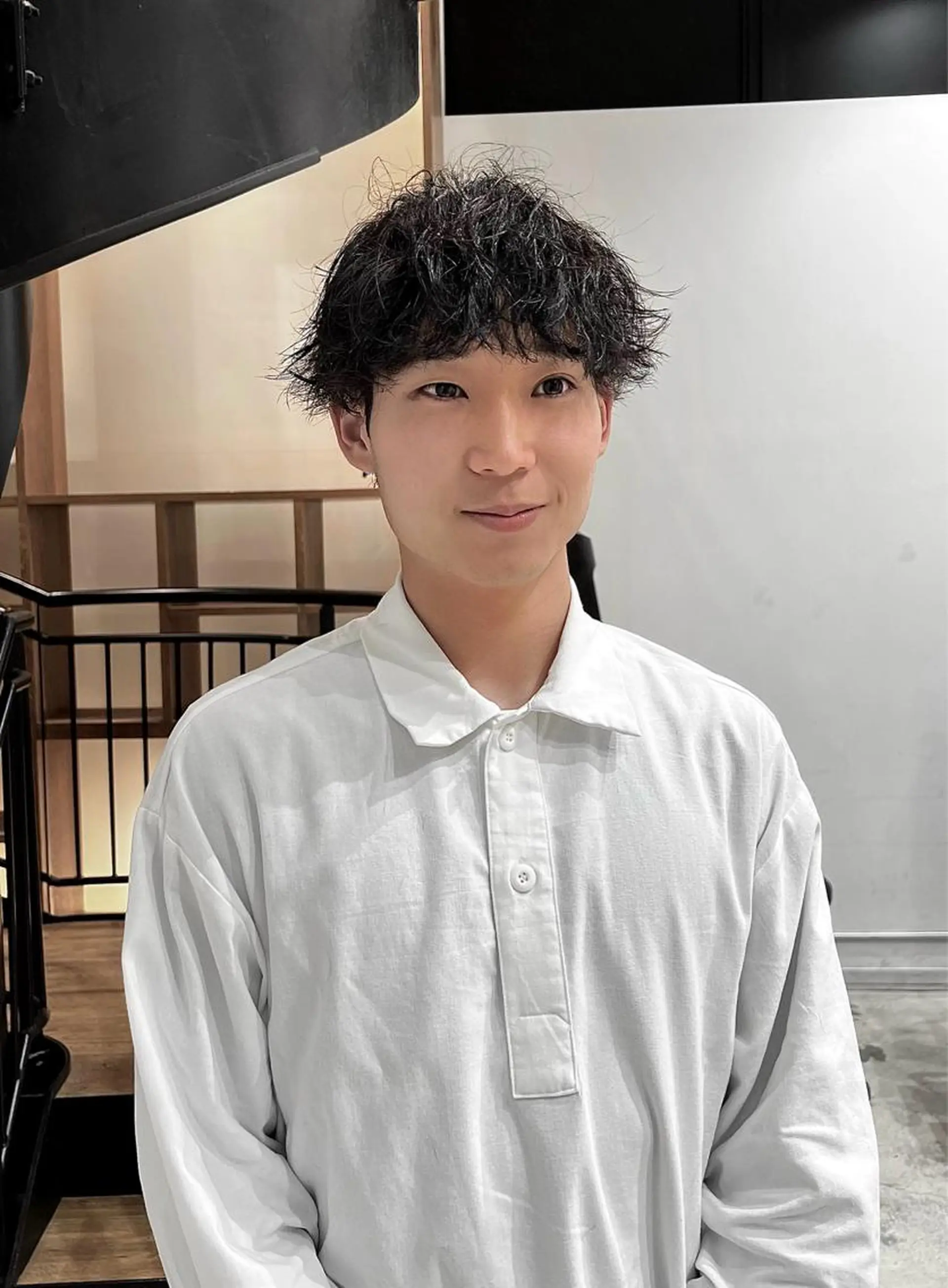 パーマ メンズ メンズパーマ ツイストスパイラルパーマ スパイラルパーマ カット パーマ Qin shaire salon 原宿verno店所属・【センターパート】 ETO／江藤翼の眉毛・アイブロウイメージ