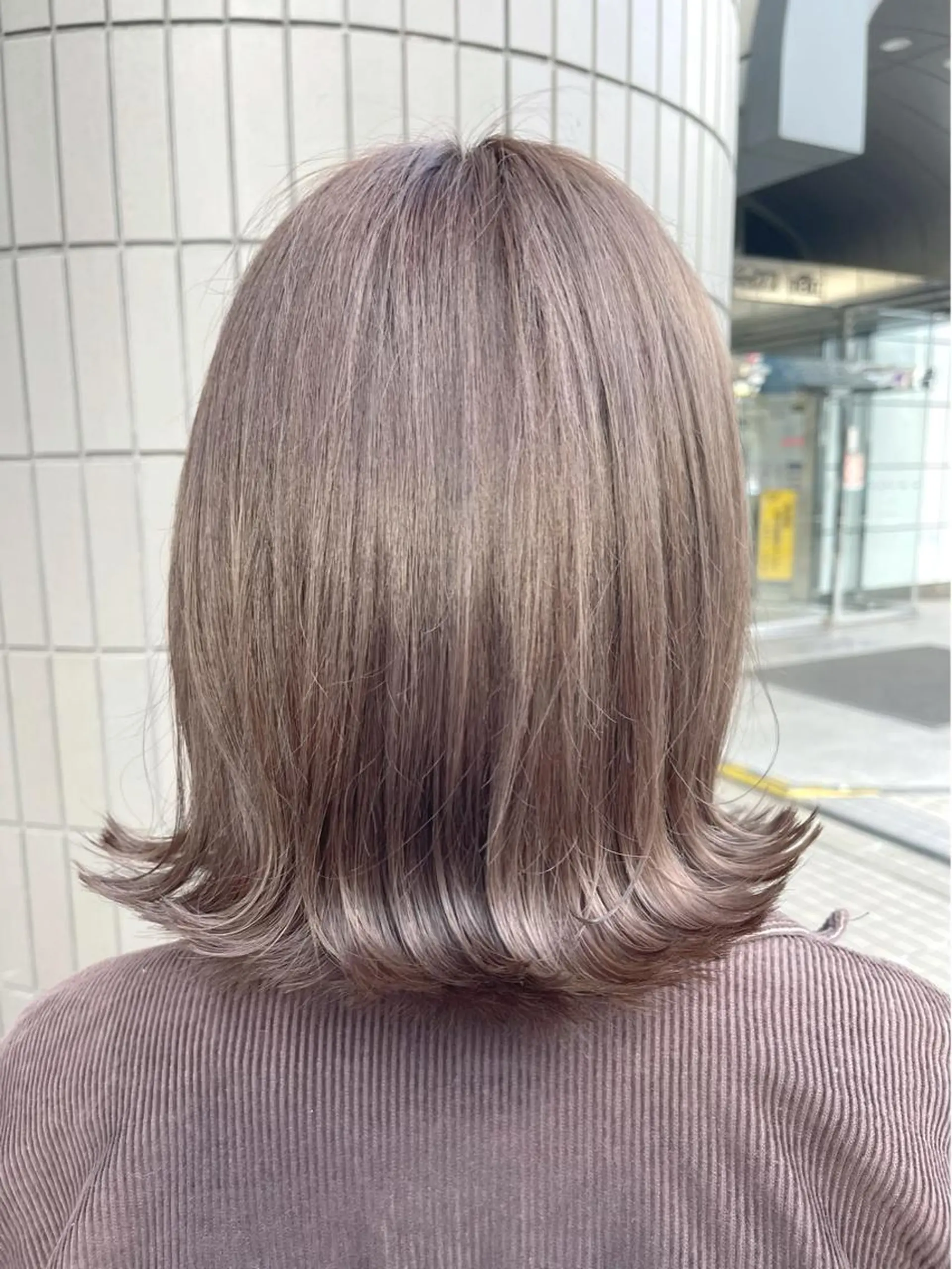 ミディアム カラー グレージュ カット ヘアカラー トリートメント Zina天王寺 CHIAKIのヘアスタイル