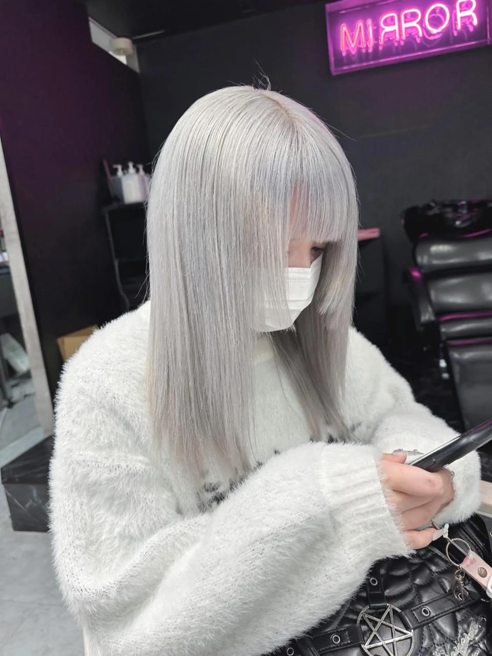 ロング カラー パーマ ヘアアレンジ メンズ キッズ ネイル マツエク・マツパ アイブロウ ヘアカラー トリートメント ハイトーン/ピンク 💗モモ໒꒱のヘアスタイル
