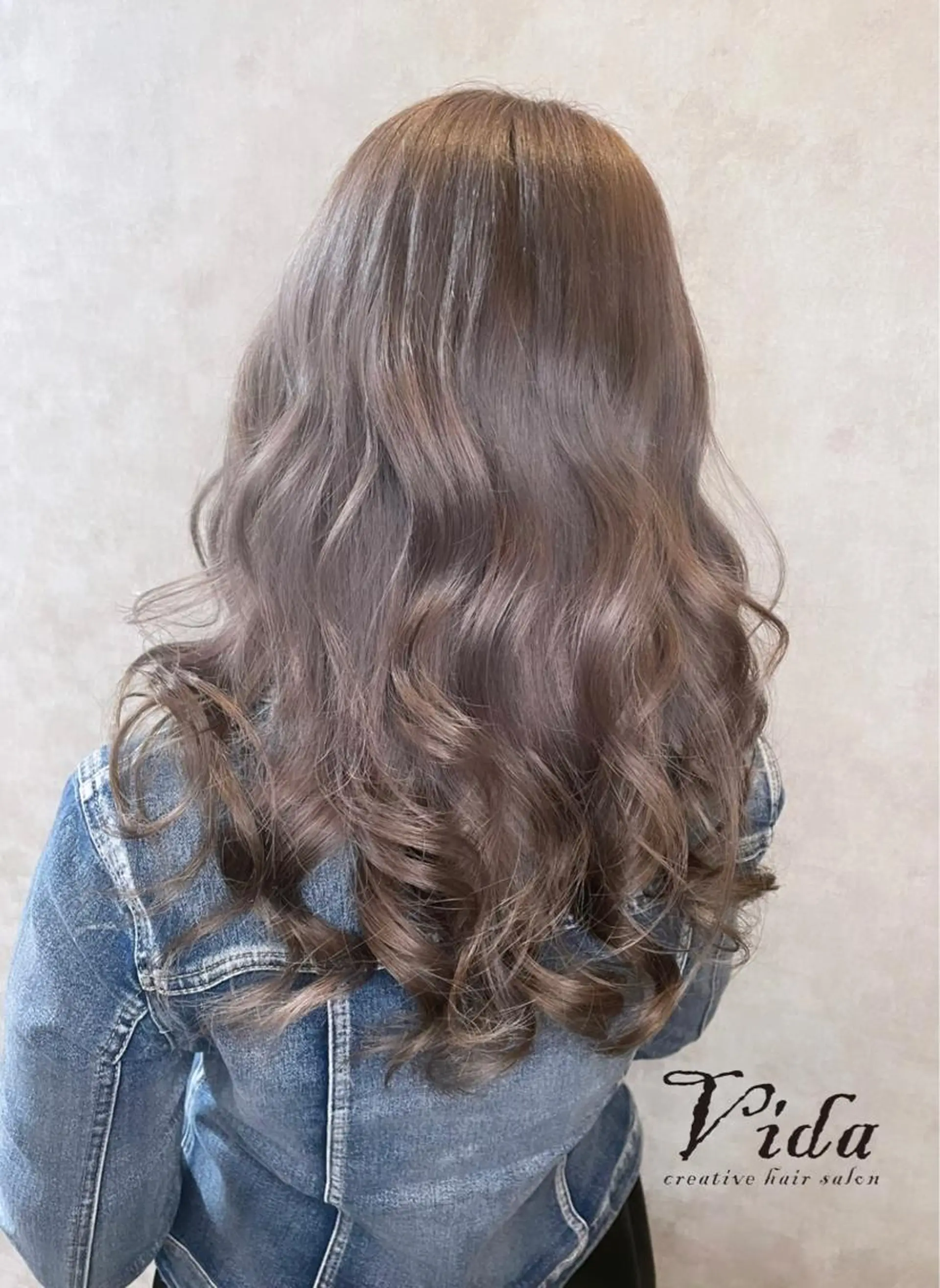 セミロング カラー ベージュカラー 工藤 綾華のヘアスタイル