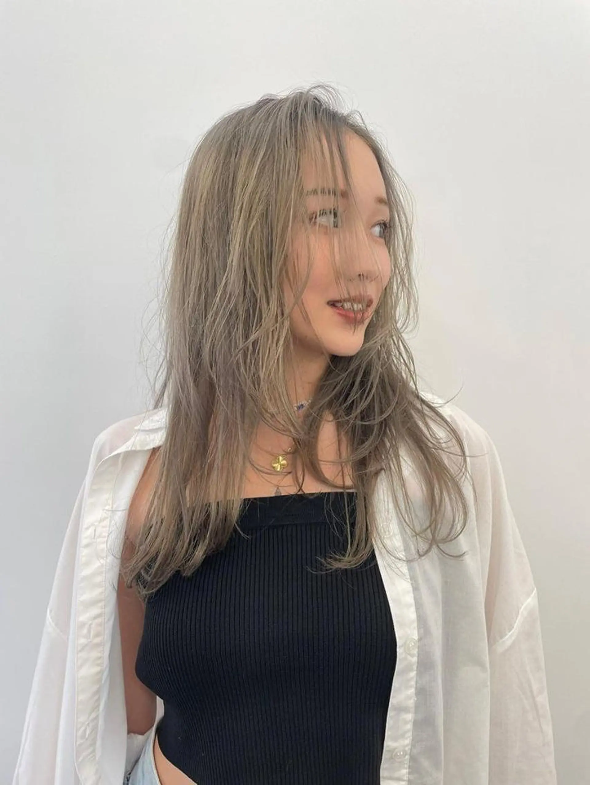 セミロング カラー ベージュカラー ブリーチ ケアブリーチ 透明感カラー グレージュ なな💎韓国系/ 渋谷💎のヘアスタイル