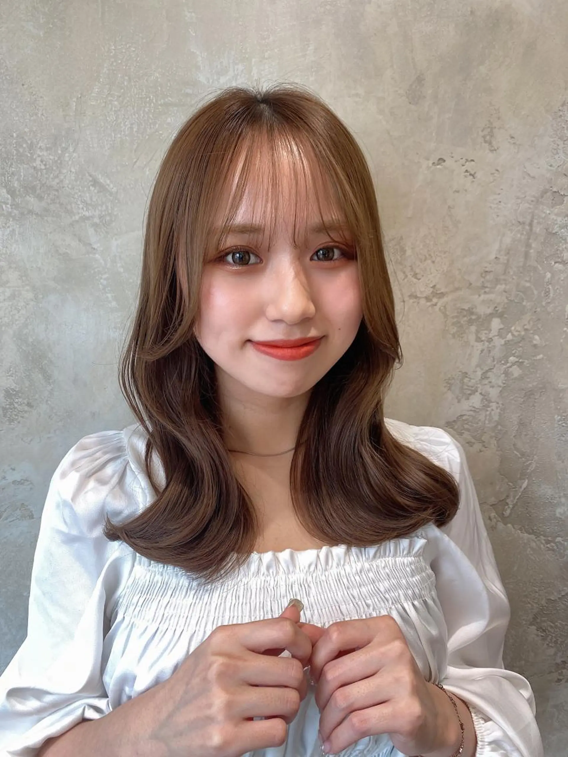 ミディアム カラー ベージュカラー ブラウンカラー ブラウンベージュ くびれヘア 顔周りカット カット ヘアカラー トリートメント 顔周り/くびれヘア 韓国ヘア💕風間るなのヘアスタイル