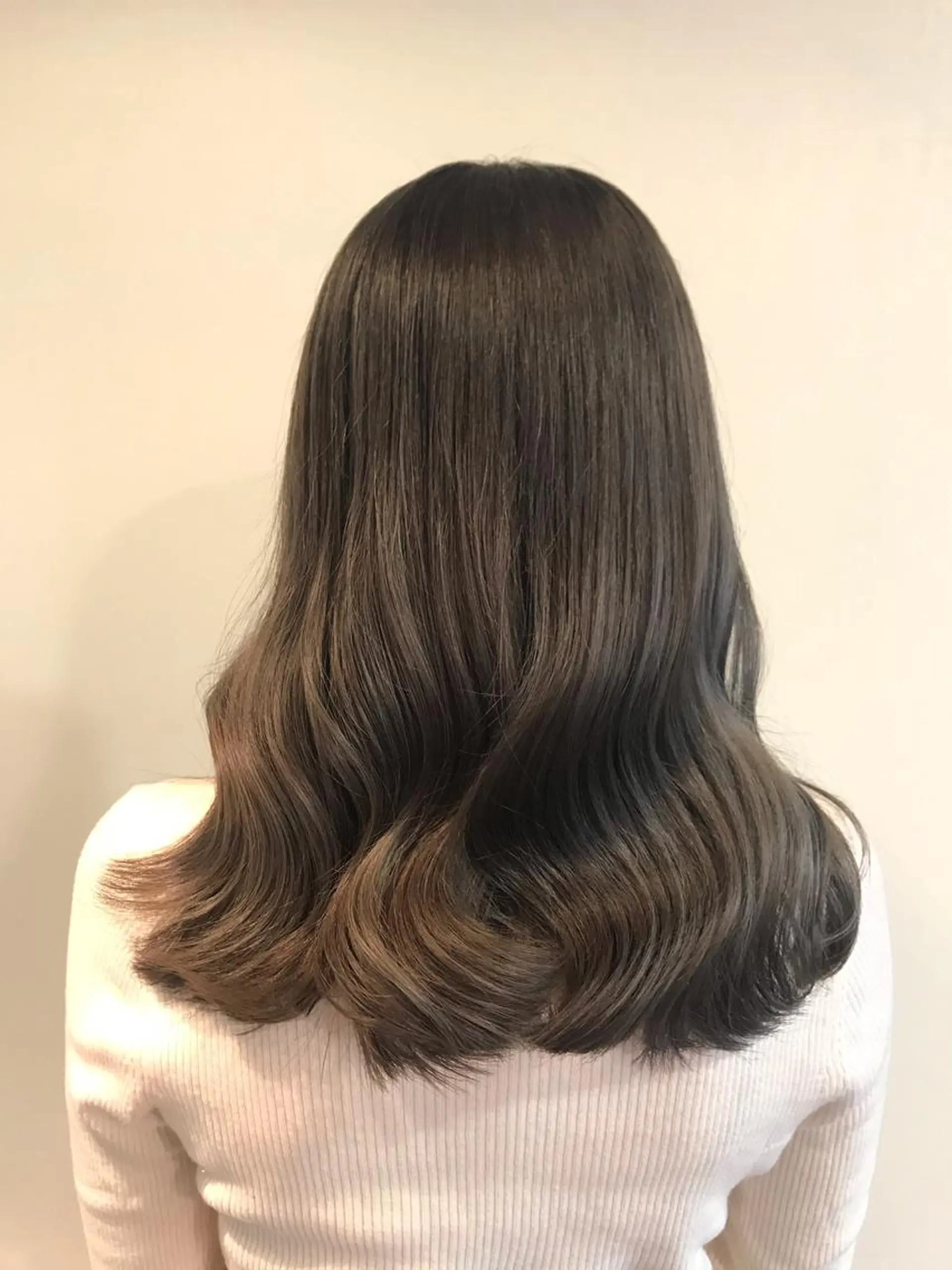 セミロング カラー knock【ノック】所属・烏丸韓国ヘア🇰🇷 ayaka🎀のヘアスタイル