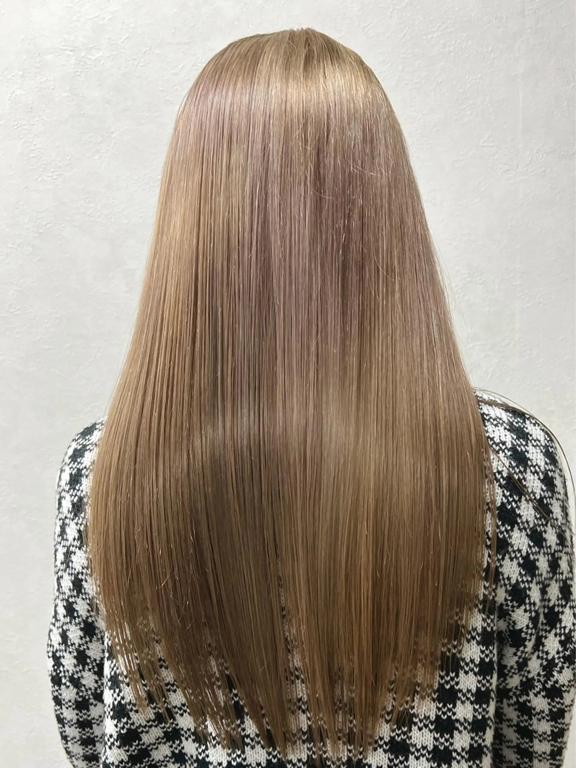 ロング カラー バレイヤージュ ブリーチ ケアブリーチ ダブルカラー イヤリングカラー カット ヘアカラー SALOWIN横浜suite店所属・🌷かわばた めい🌷のヘアスタイル