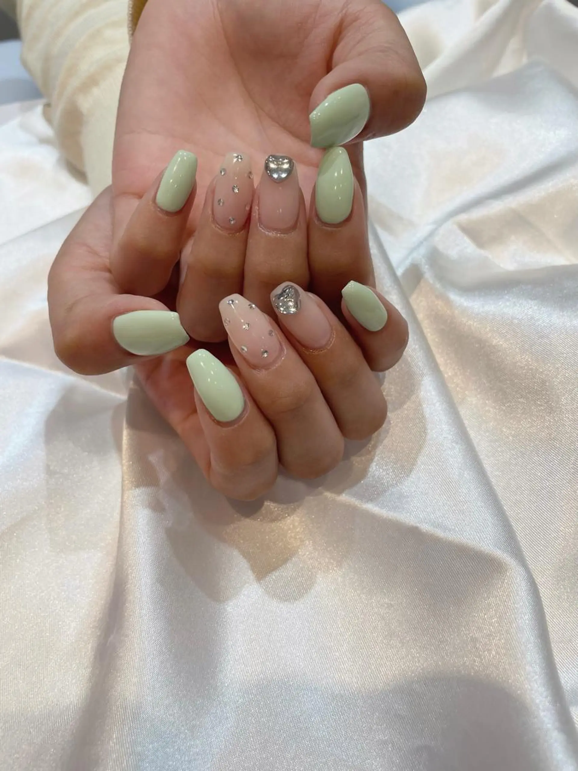 ネイル classic 新横浜所属・山田 暉のネイルデザイン