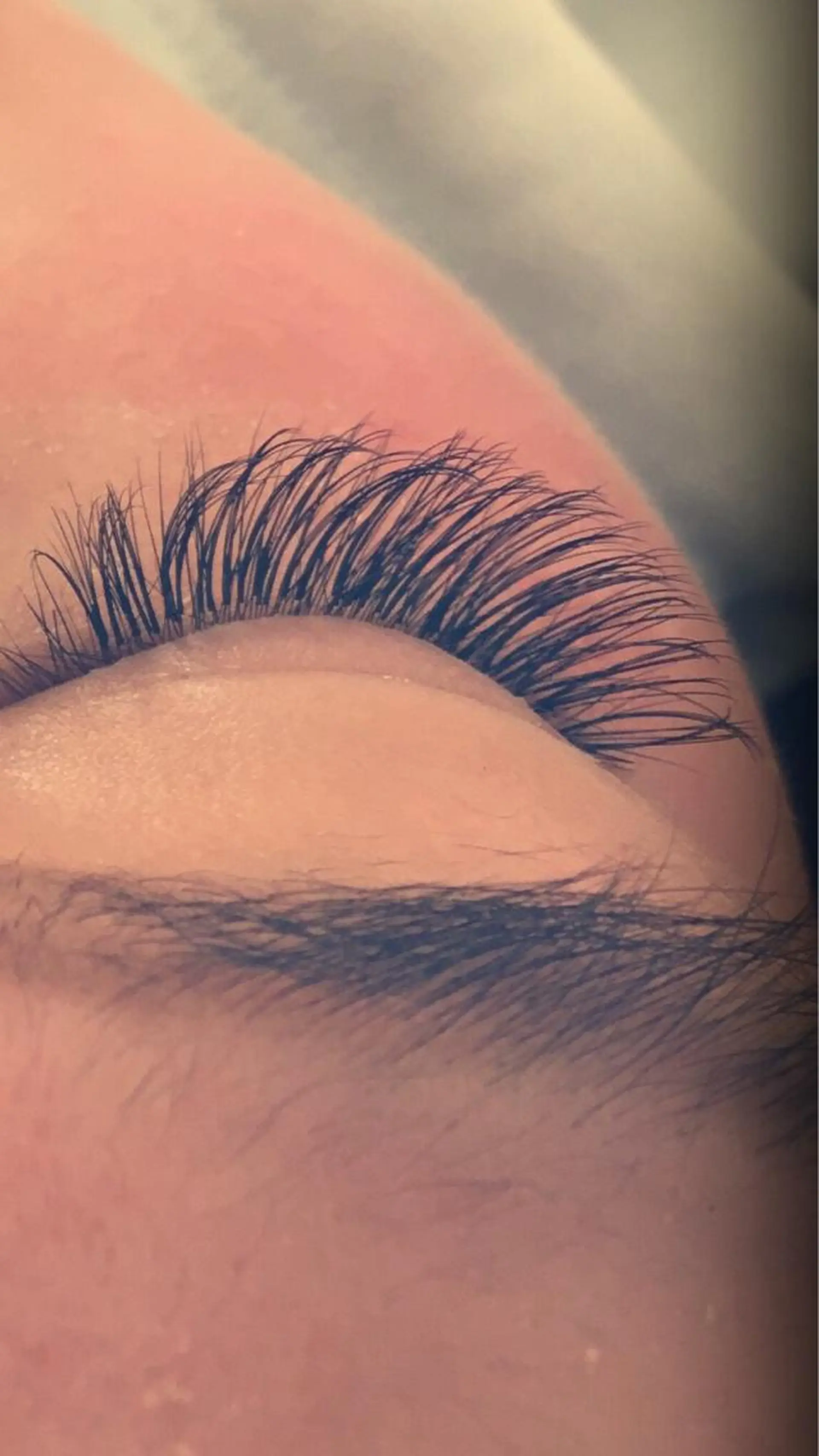 マツエク・マツパ セクシー レイヤーカット 早崎太生のヘアスタイル