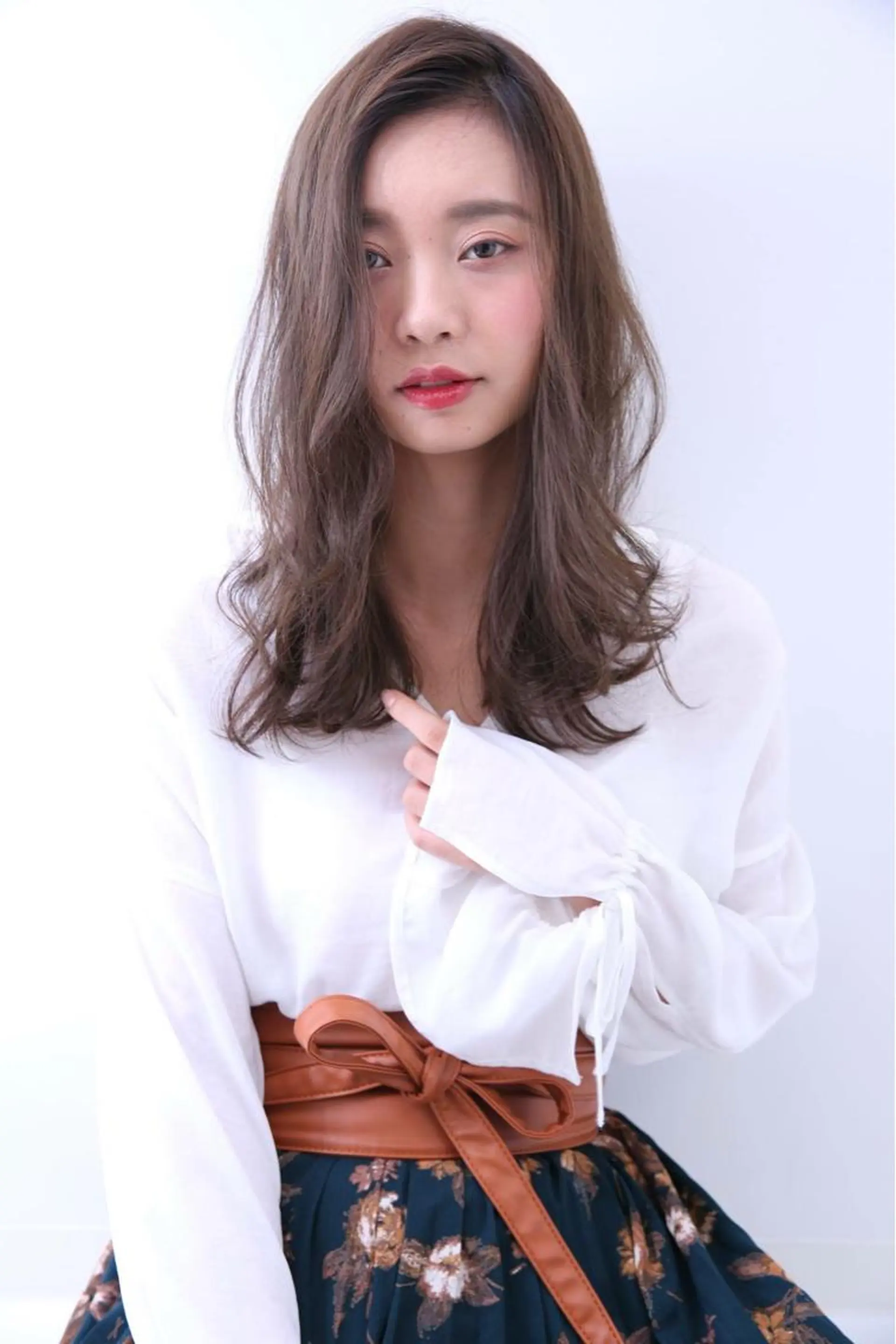 ロング ブリーチなしダブル/ レイヤーカット 小棹のヘアスタイル