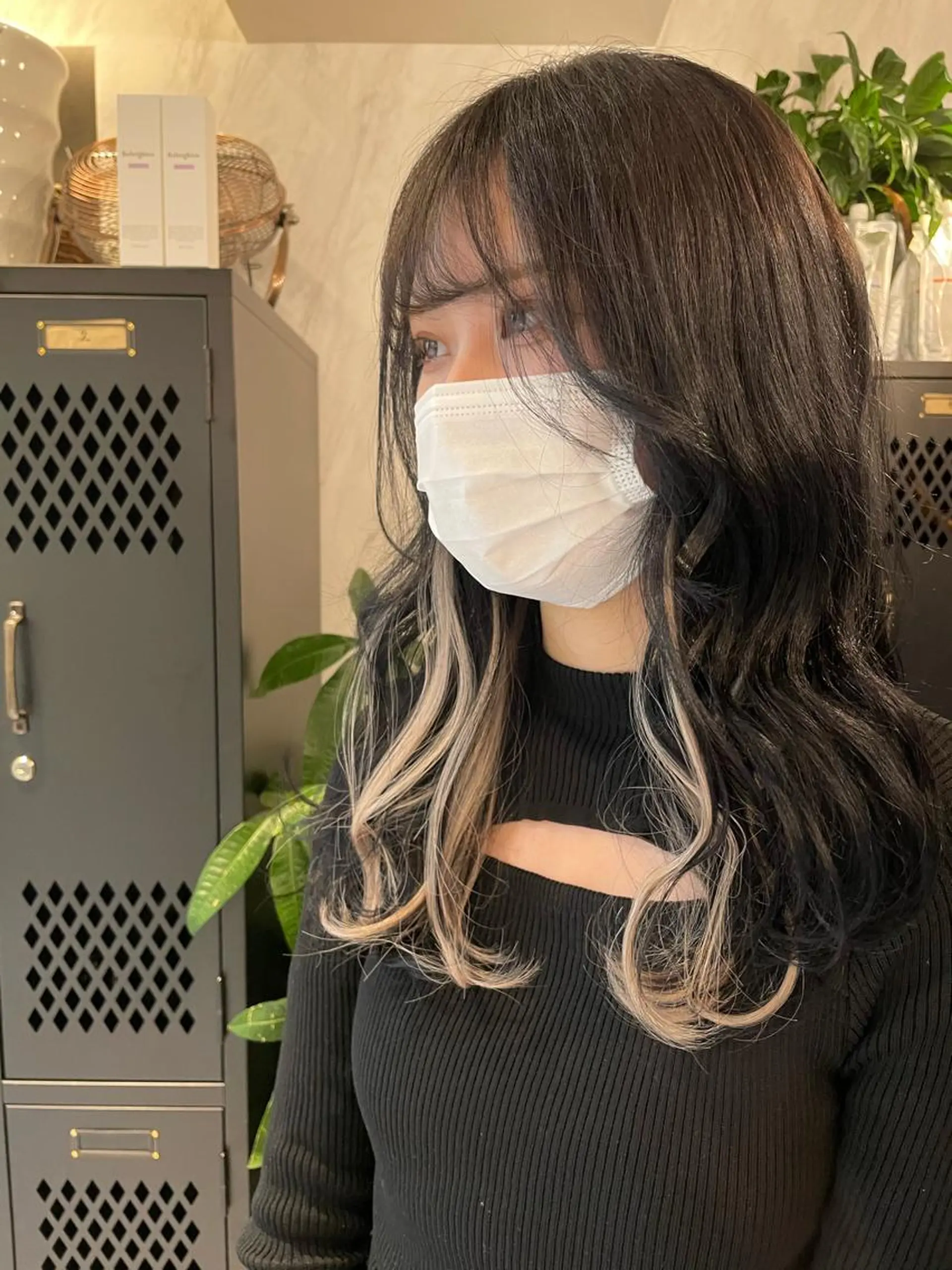 セミロング カラー 新宿店長 🦄ブリーチYUGOのヘアスタイル