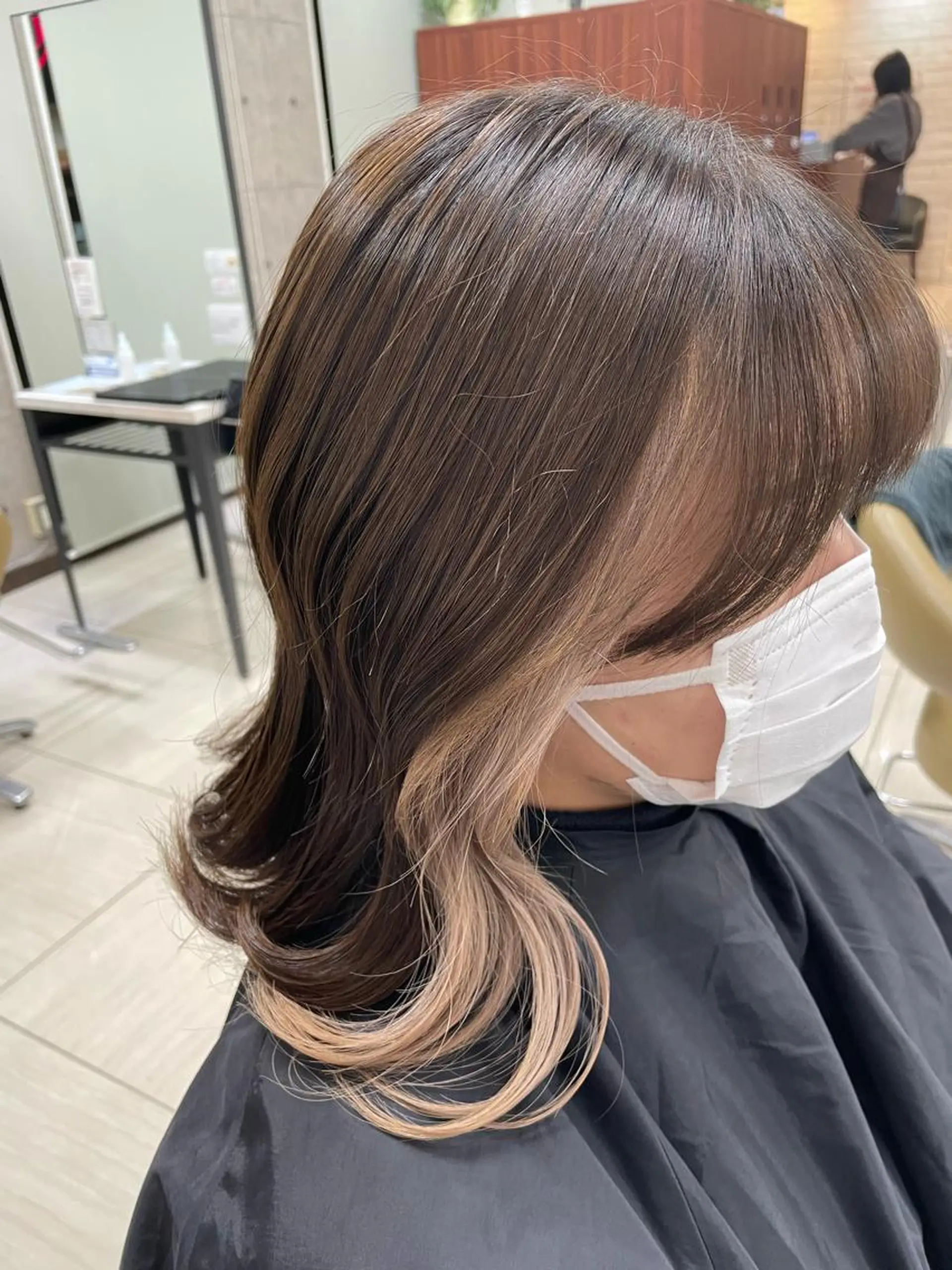 ミディアム カラー インナーカラー ヘアカラー トリートメント 色川 優斗《髪質改善》のヘアスタイル