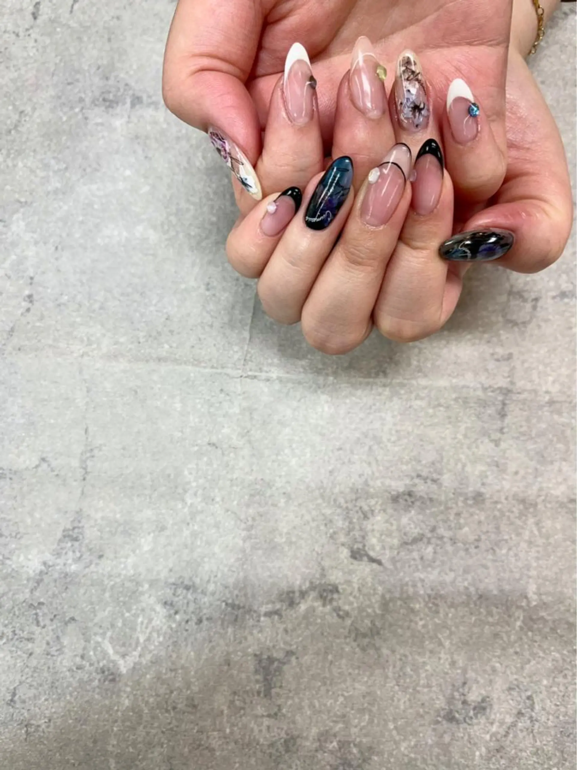 ネイル フラワーネイル フレンチネイル ハンドネイル ハンドケア FASTNAIL PLUS 新宿店のネイルデザイン