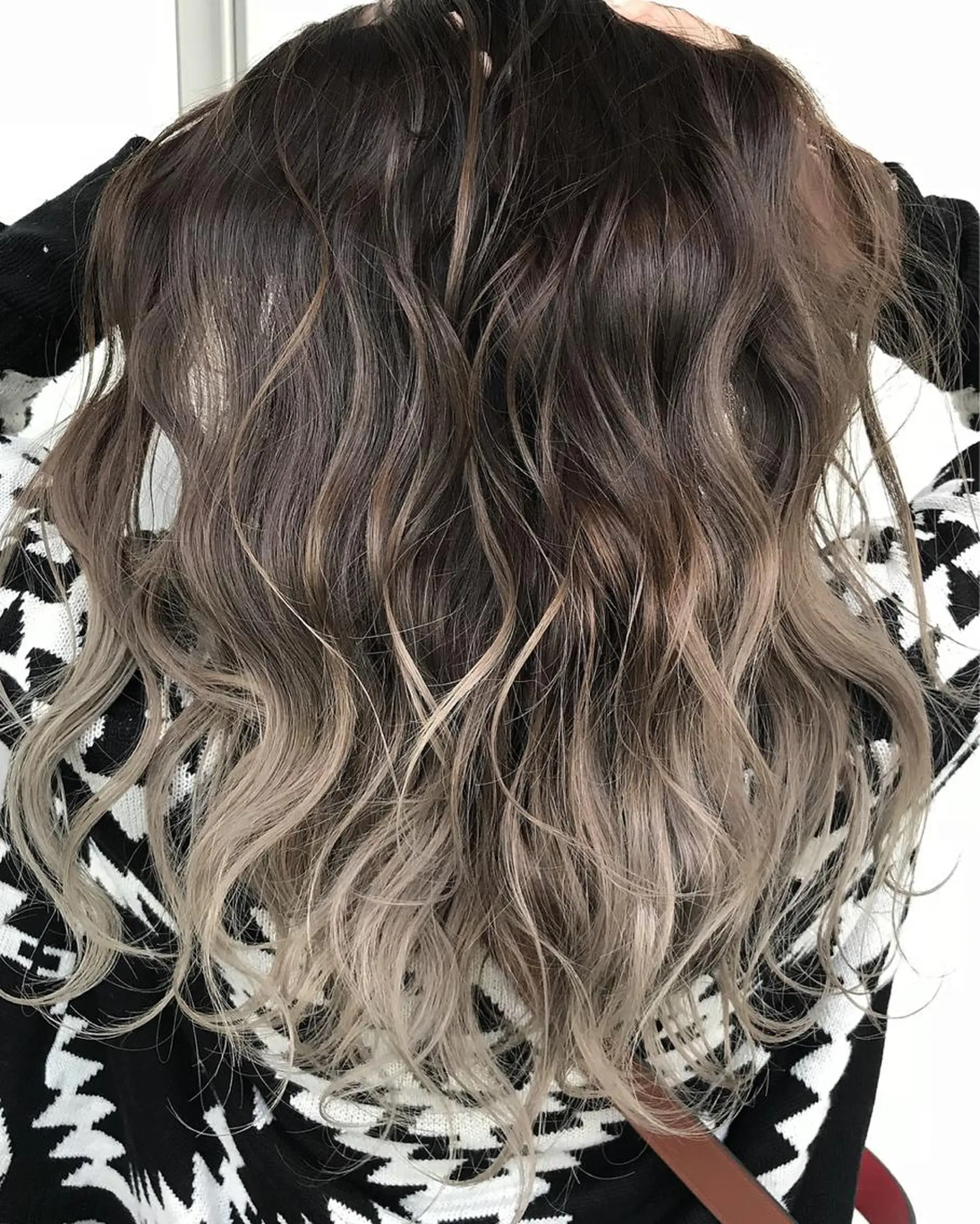 ロング カラー ヘアアレンジ バレイヤージュ グラデーションカラー ハイライトカラー 外国人風カラー ハイライト 髪質改善land千葉所属・阿部 圭悟のヘアスタイル