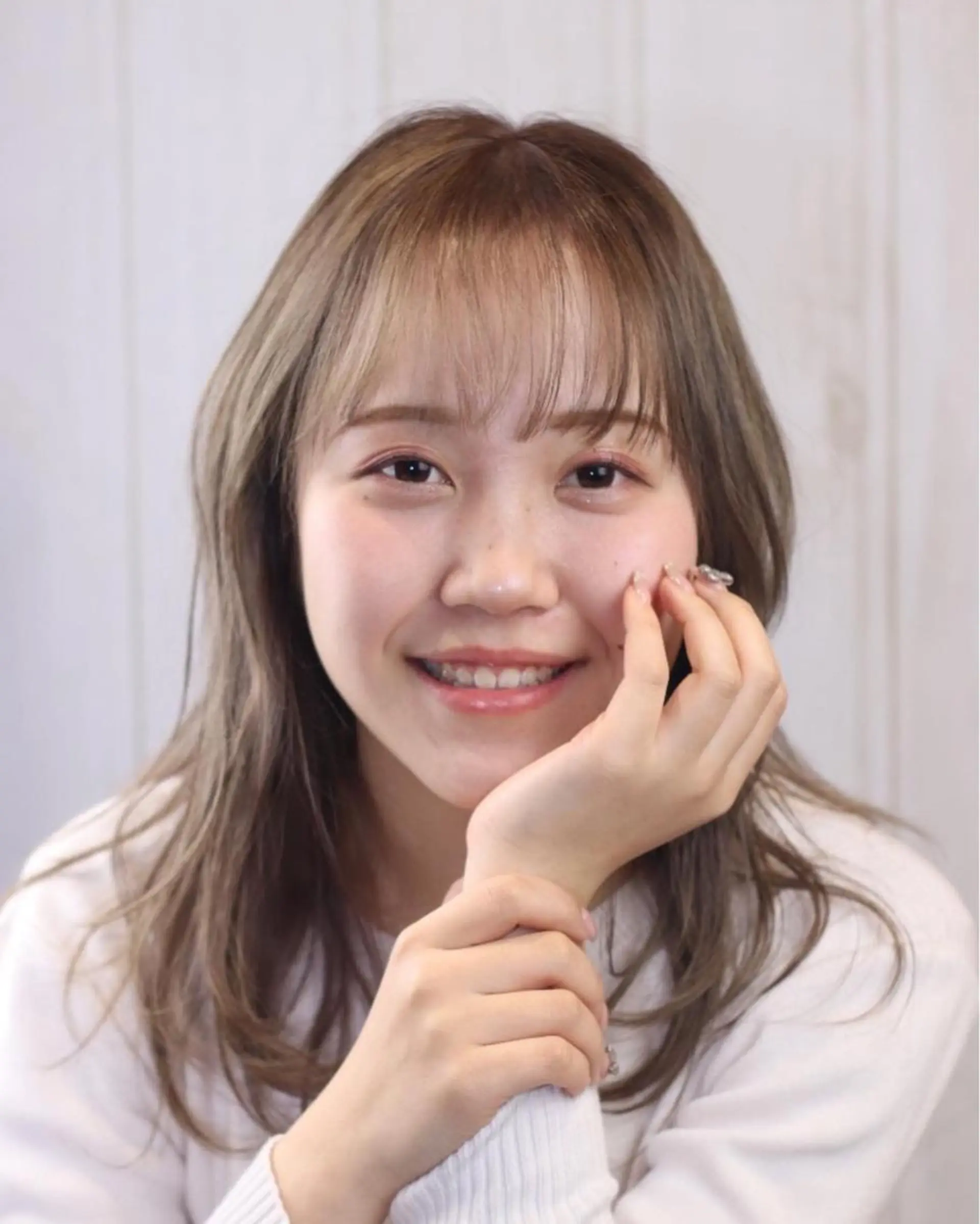 セミロング カラー REKO美容室所属・矢野 智子のヘアスタイル