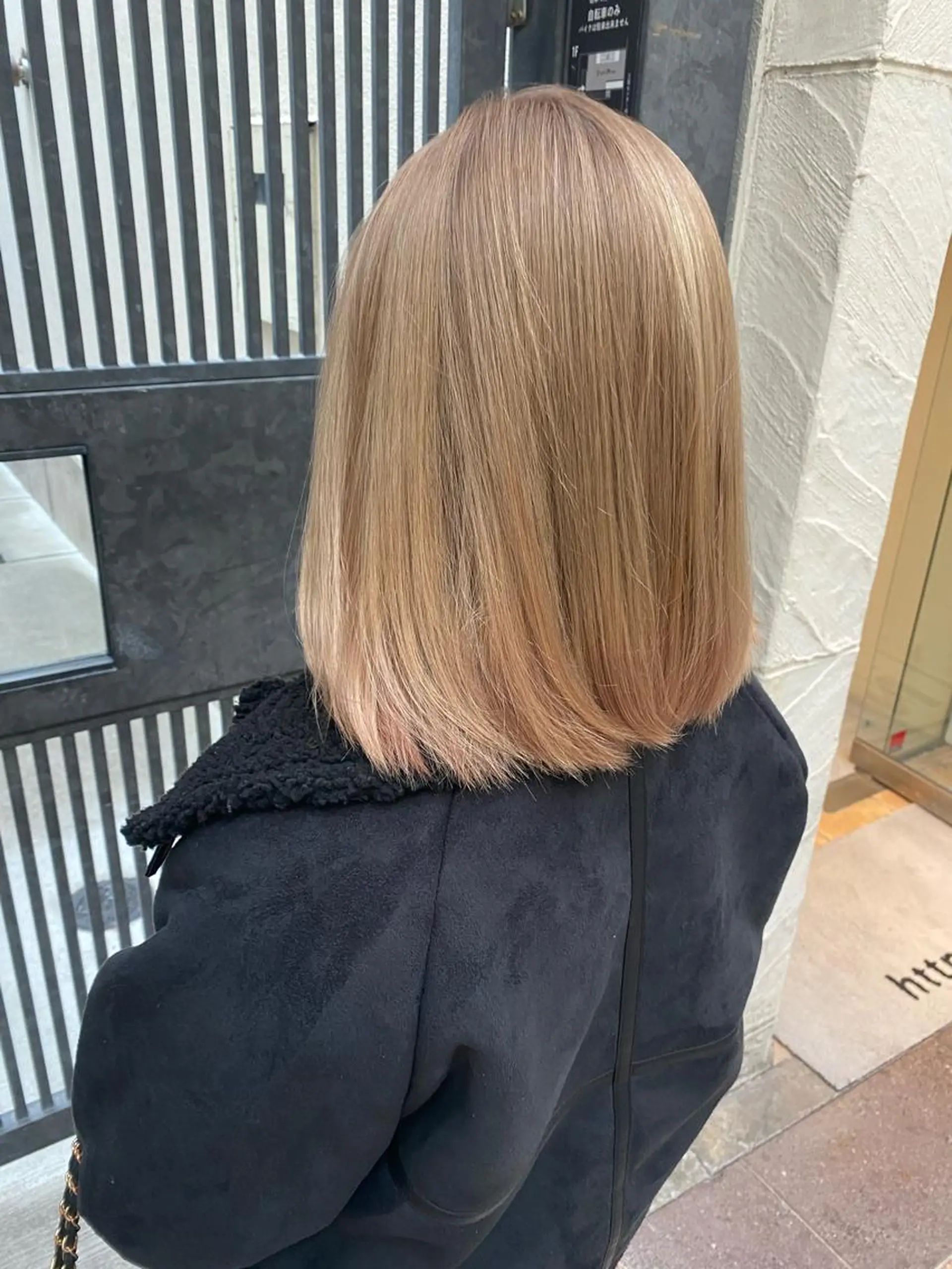 ミディアム ケリーズグリーン所属・白髪ぼかし/ボブ 森田/嵩士のヘアスタイル