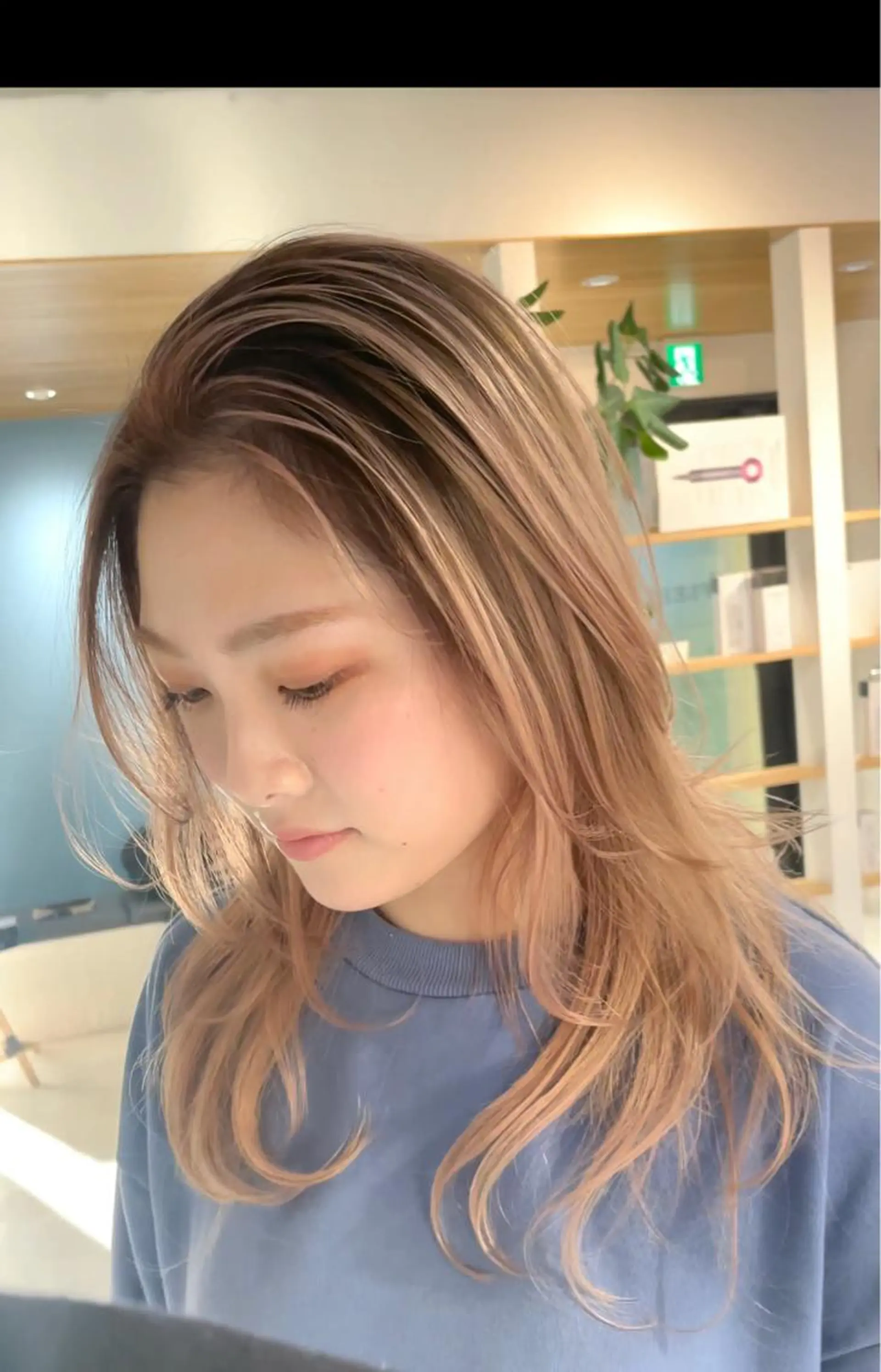 セミロング レイヤーカット 神戸でブリーチなら puty/レイヤーのヘアスタイル