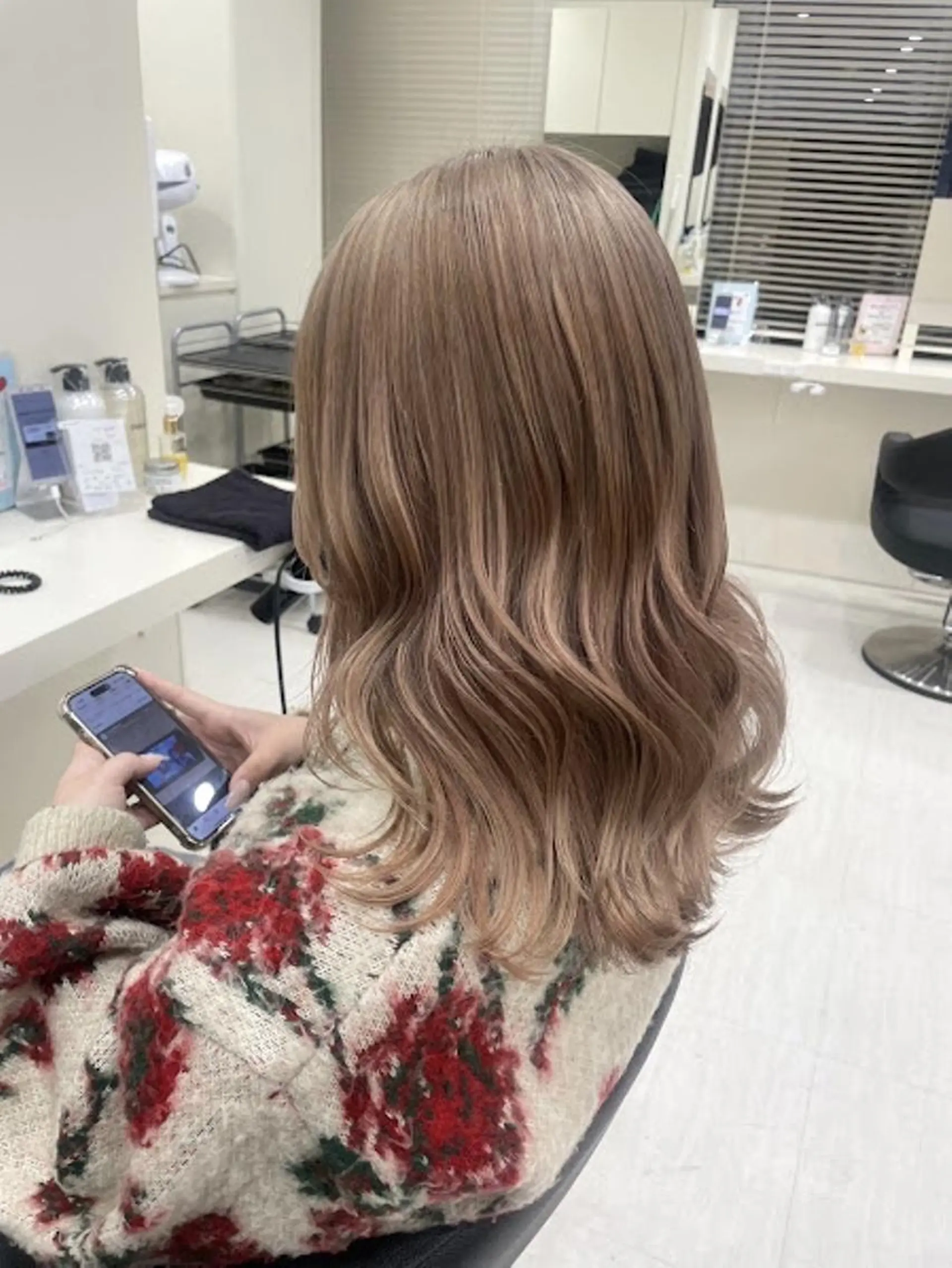 カラー 🪞【公式】表参道 🪞knot🪞のヘアスタイル