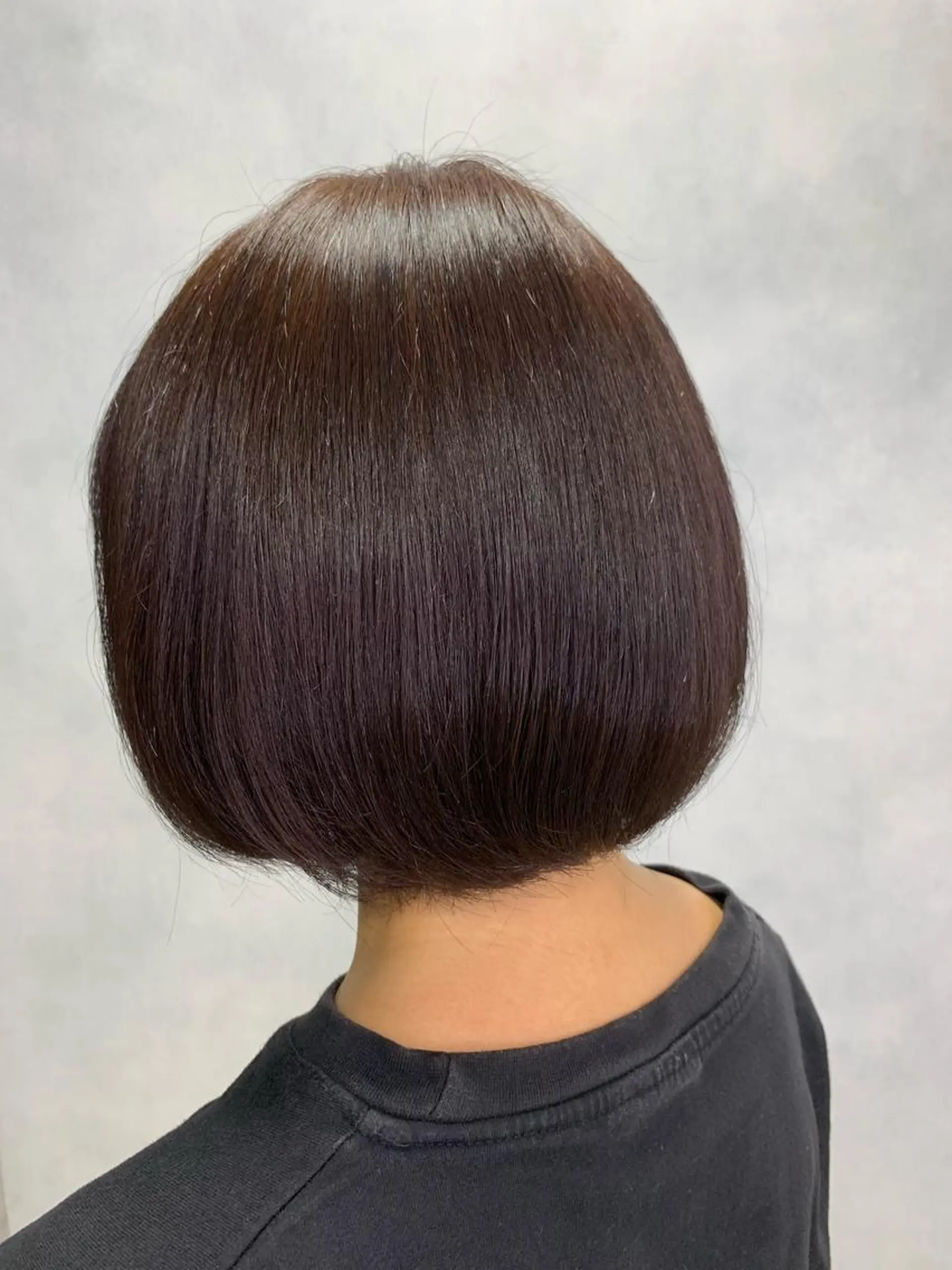 ショート u n aのヘアスタイル