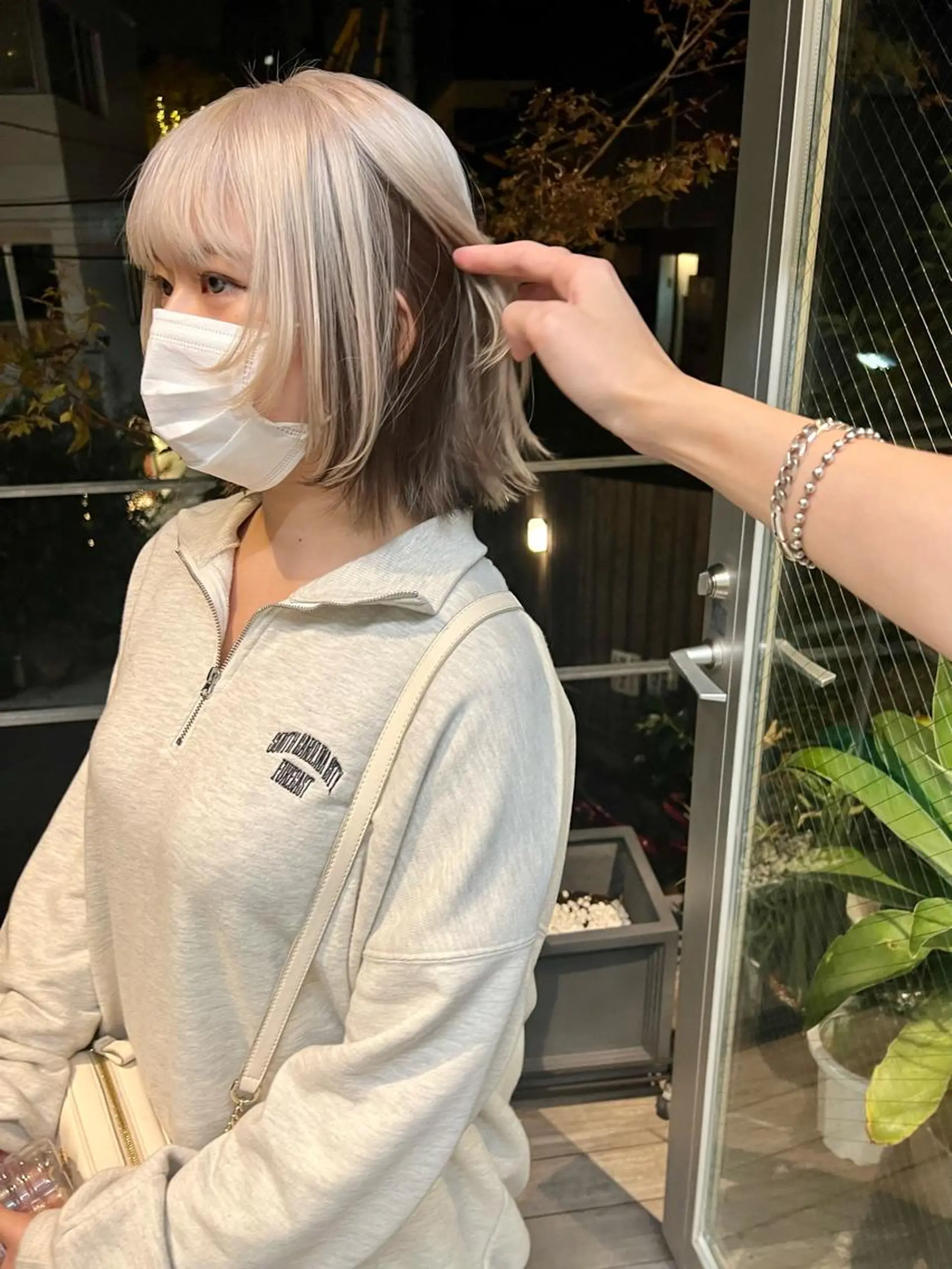 ショート カラー ブリーチ カット ヘアカラー トリートメント sakoda shunkiのヘアスタイル