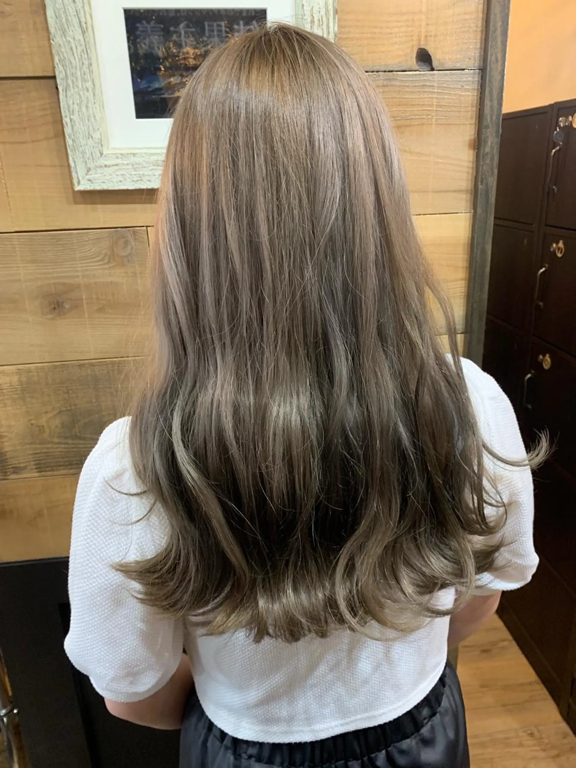 ロング カラー ブリーチ 透明感カラー グレージュ ヘアカラー SHIAN 八王子👼鬼塚さやかのヘアスタイル