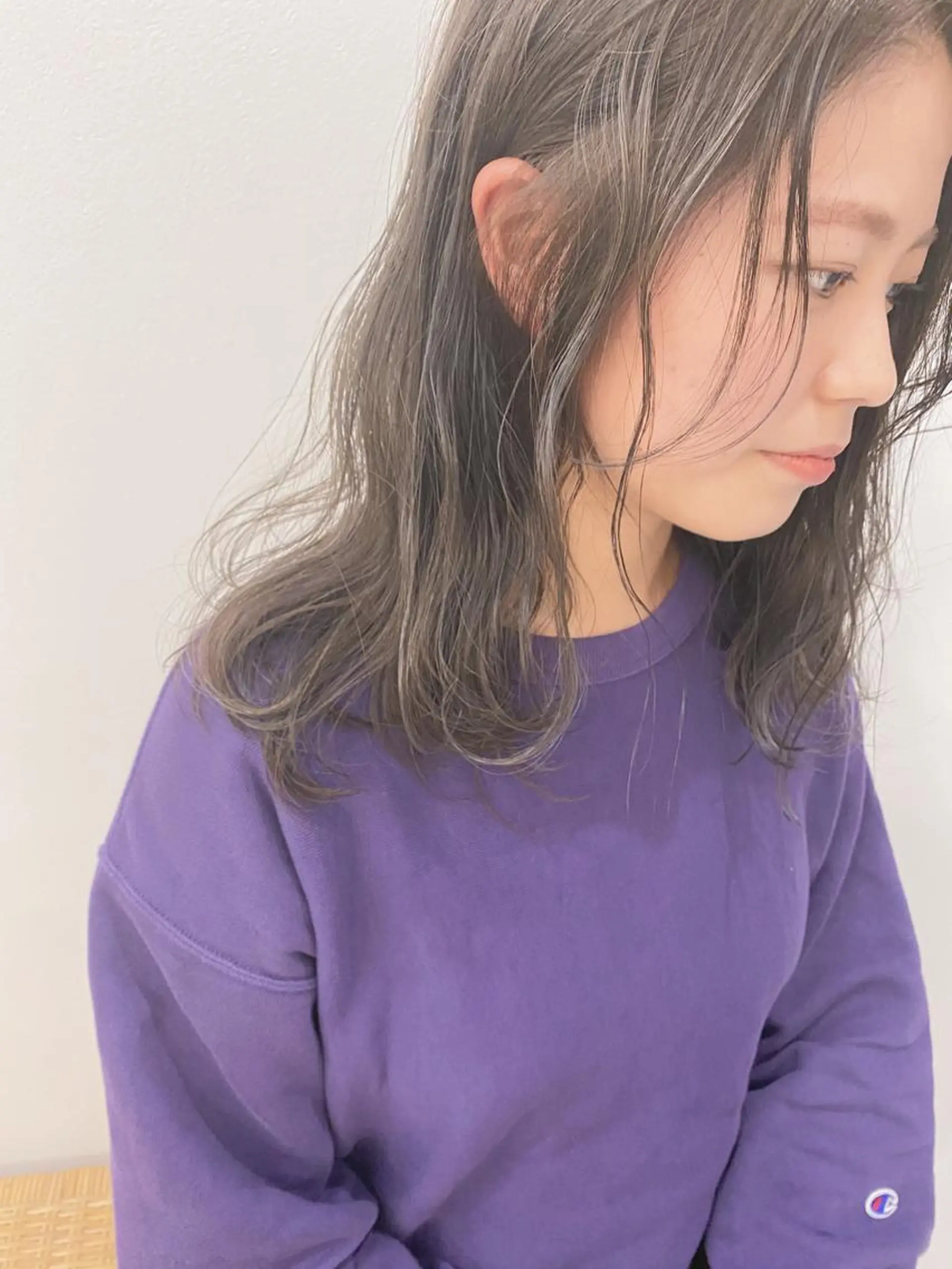 ミディアム カラー 顔周りレイヤー/韓国 ブリーチminamiのヘアスタイル