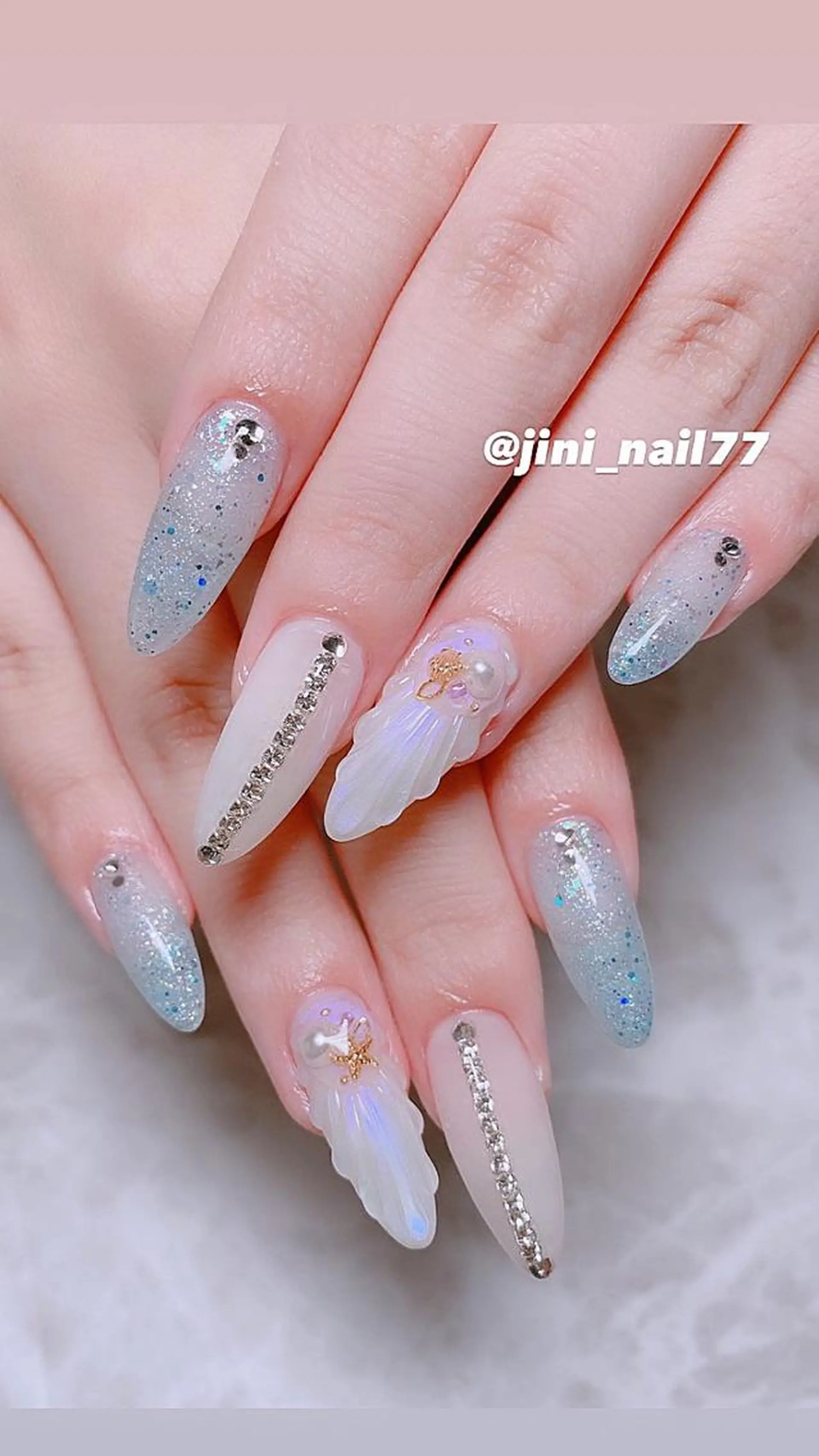 ネイル ハンドネイル JINI NAIL所属・ジニ ネイルのネイルデザイン