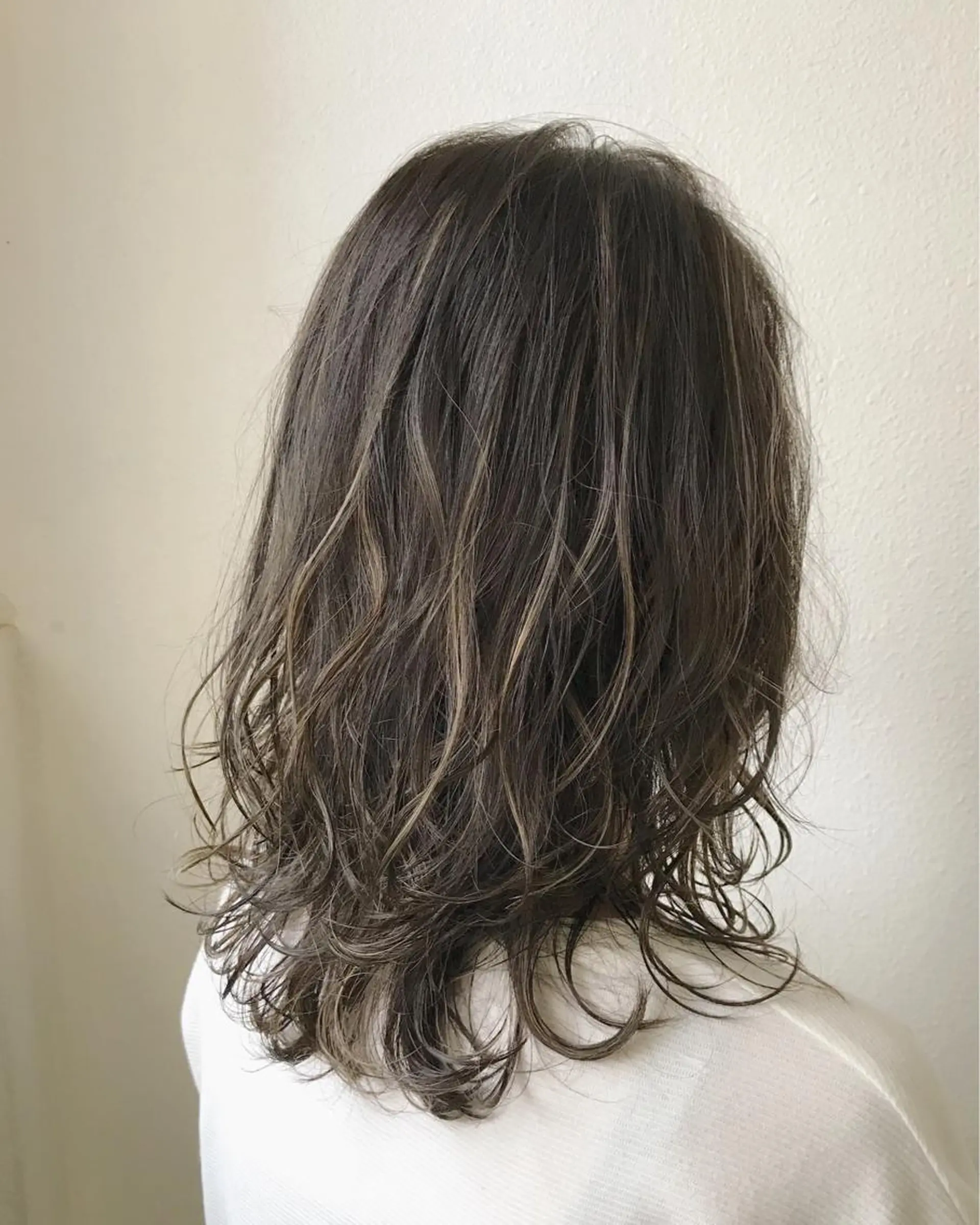 ミディアム カラー ハイライトカラー ハイライト カット特化柏駅 徒歩3分LOUのヘアスタイル