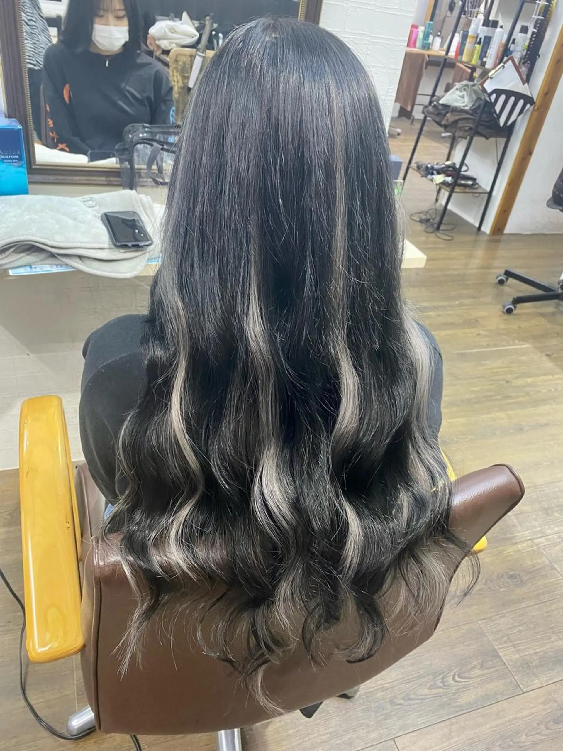 ロング カラー アディクシーカラー アッシュ アッシュブラウン アッシュグレー アッシュグレージュ U-topia/店長 小島優史のヘアスタイル