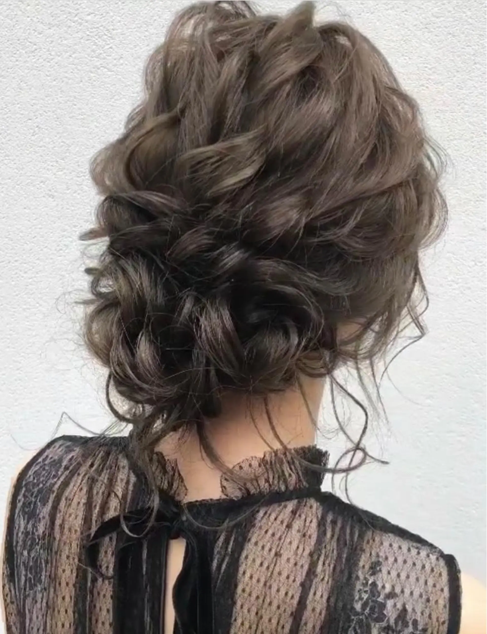 ヘアアレンジ カレンダー 弁天町Tomoのヘアスタイル