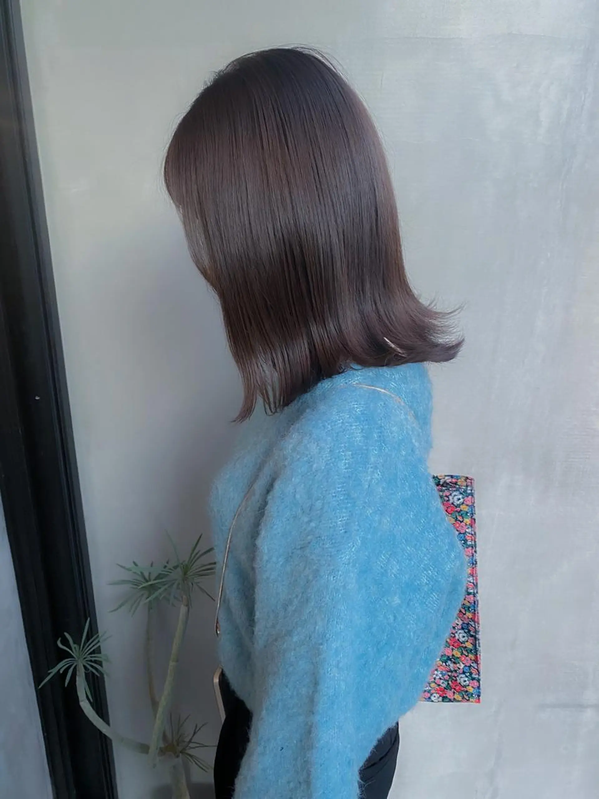 ミディアム カラー ブリーチ グレージュ カーキグレージュ ブリーチなしカラー オリーブグレー 板谷みさき /艶ボブ/藤沢美容室のヘアスタイル