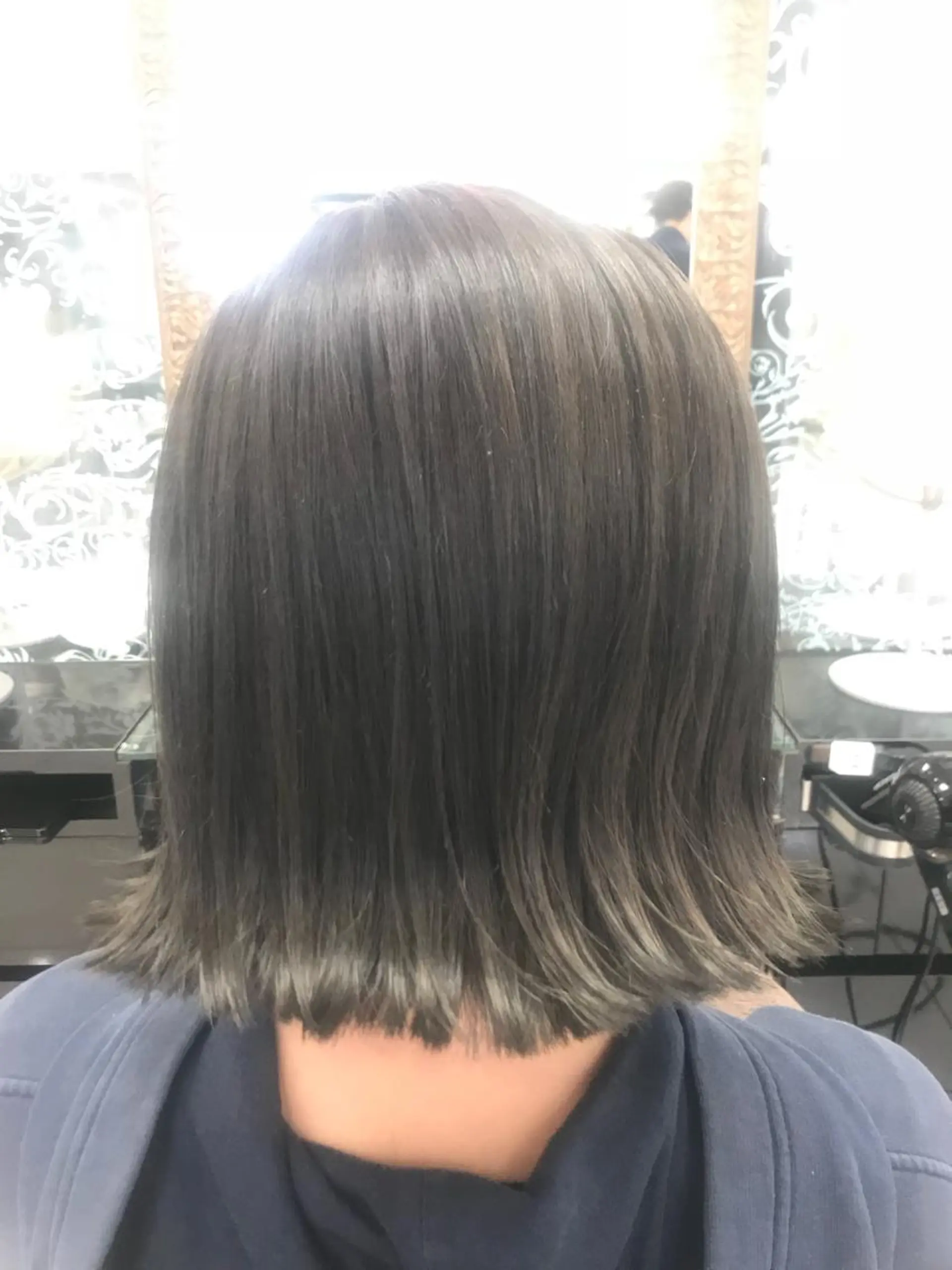 カラー ブリーチ イルミナカラー 米良 志織のヘアスタイル