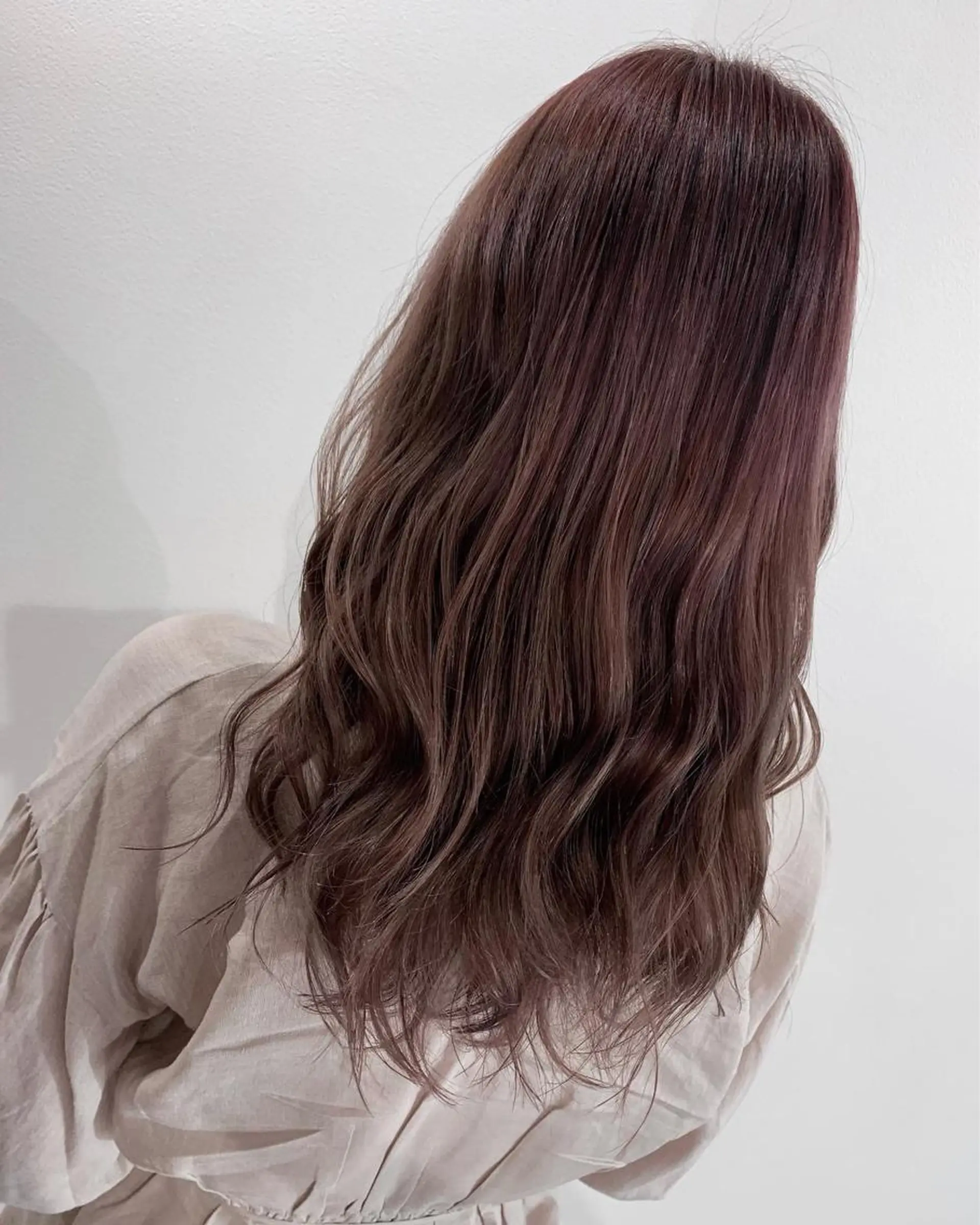 ロング カラー ブラウンカラー グラデーションカラー ピンクカラー ピンクブラウン hair studio PEACE所属・寺本 早希のヘアスタイル