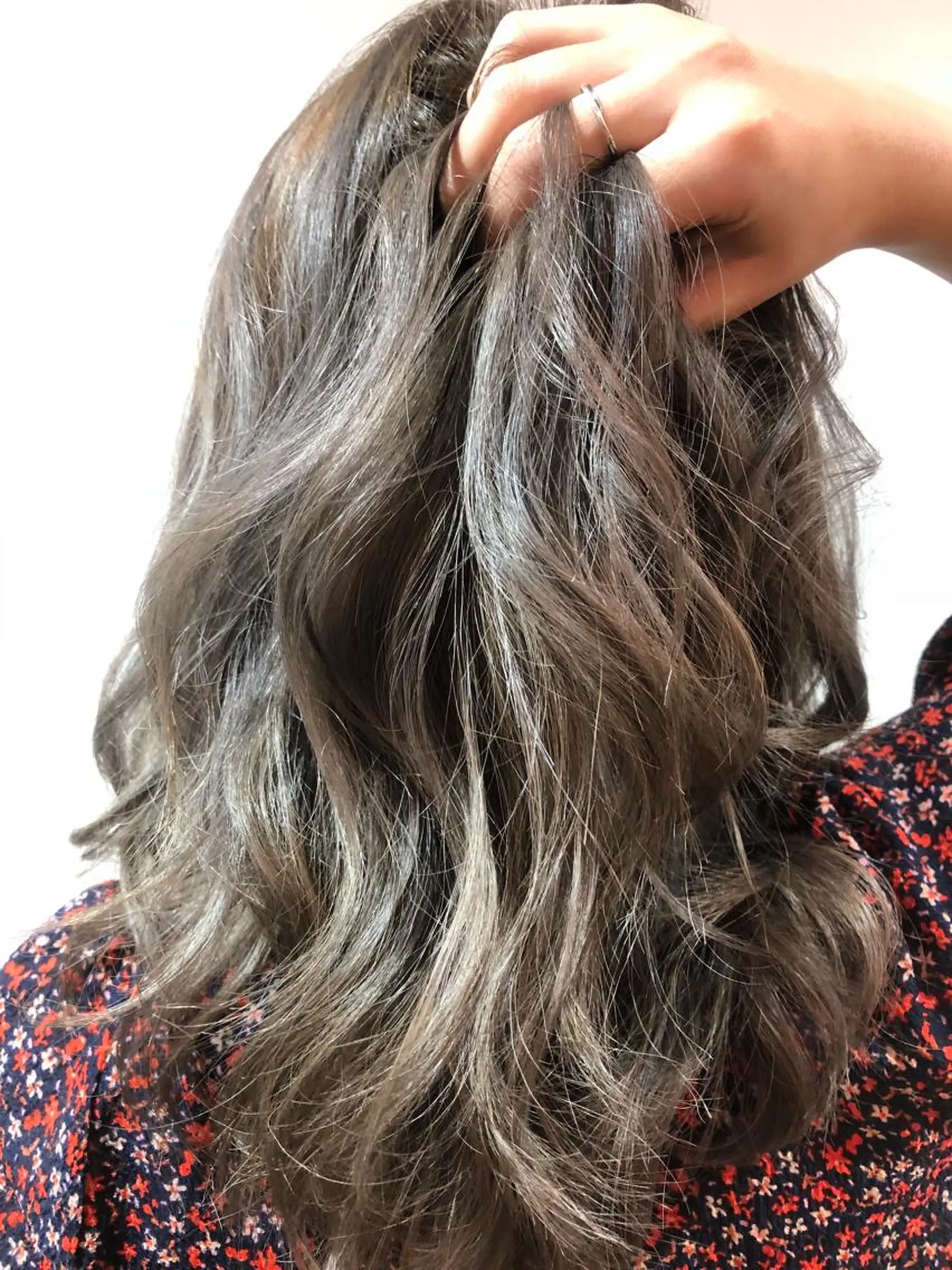 セミロング カラー ブリーチ グレージュ 髪質改善/艶髪 永山のヘアスタイル