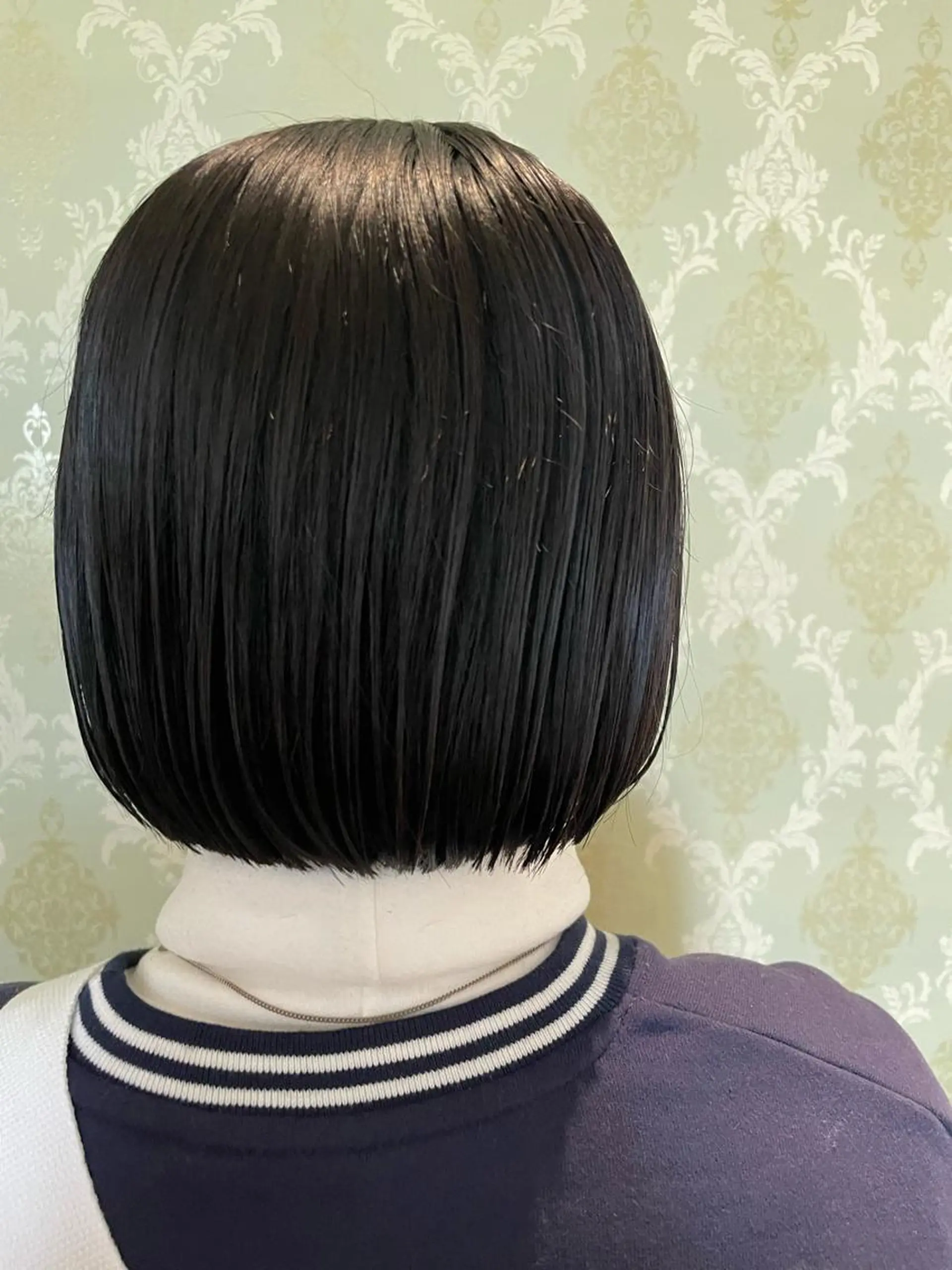 ショート ボブ カット EARTH中島 秋桜久のヘアスタイル