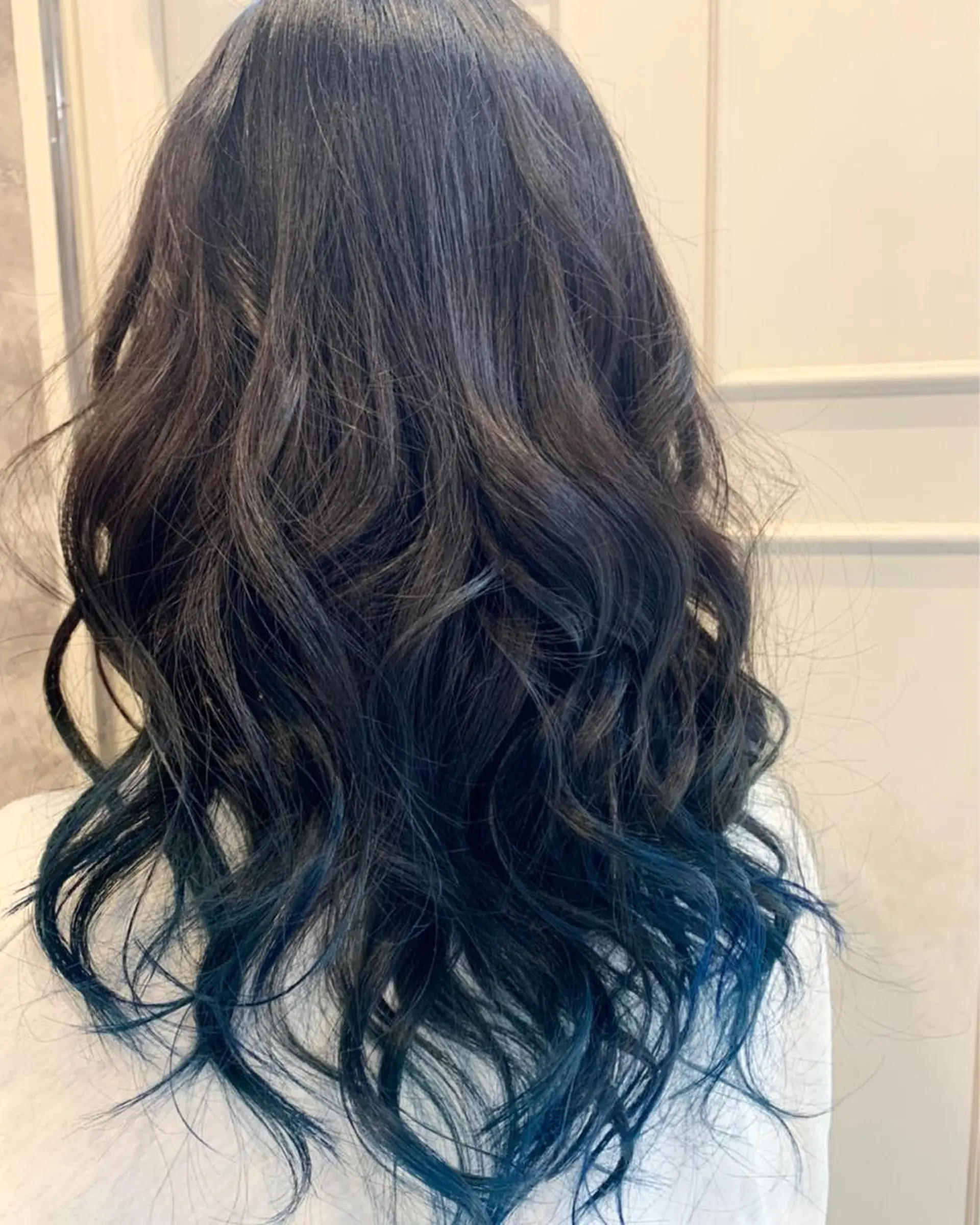 セミロング カラー ブルーカラー ネイビーカラー 🫟Blanco🫟 Color&Careのヘアスタイル