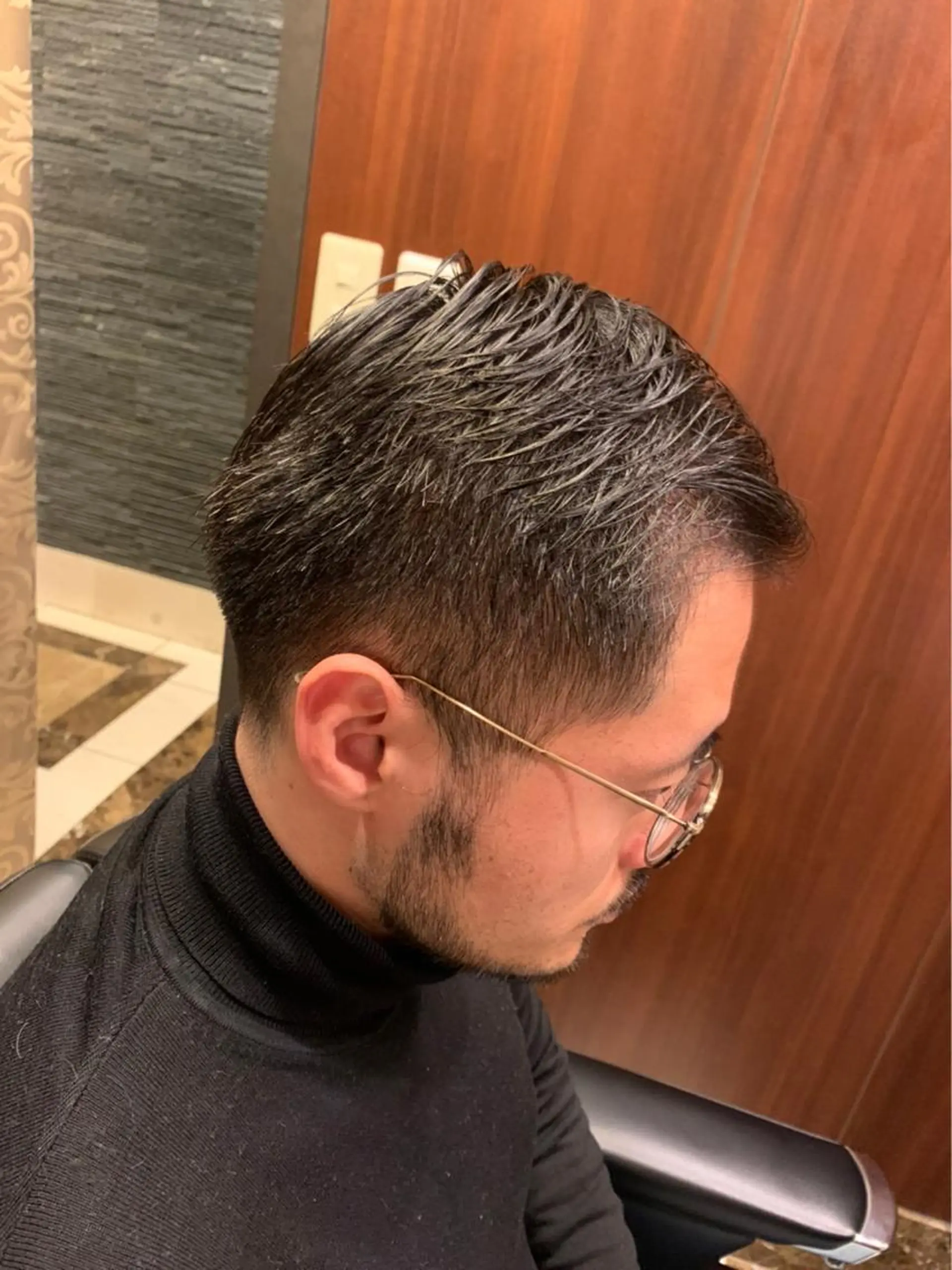 メンズ ヒロ銀座所属・小林 あいのヘアスタイル