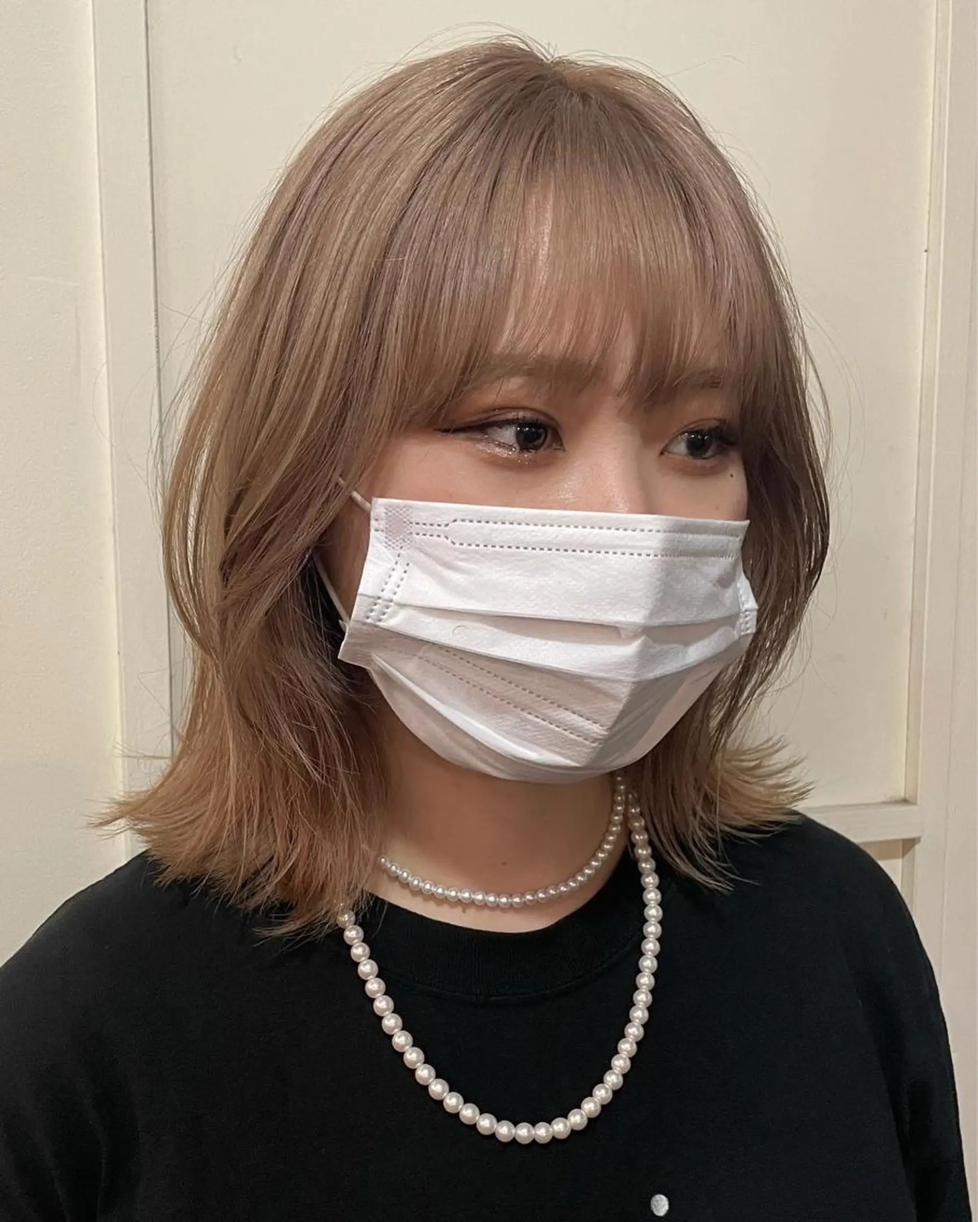 ミディアム カラー ヘアアレンジ ベージュカラー ミルクティーベージュ 顔まわりレイヤー レイヤーカット ナガミネアリサ/ 学芸大学/海外ヘアのヘアスタイル