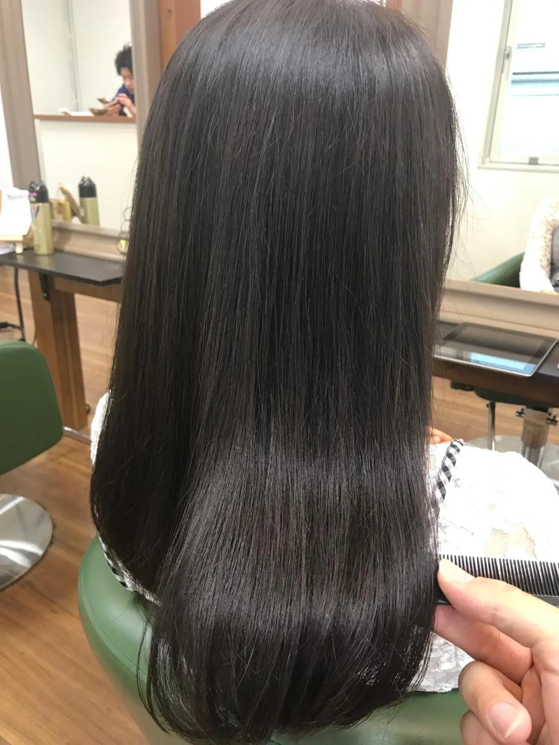 セミロング カラー アッシュ ブラウンカラー 透明感カラー HAIR  SALON C.C所属・吉森 満俊のヘアスタイル