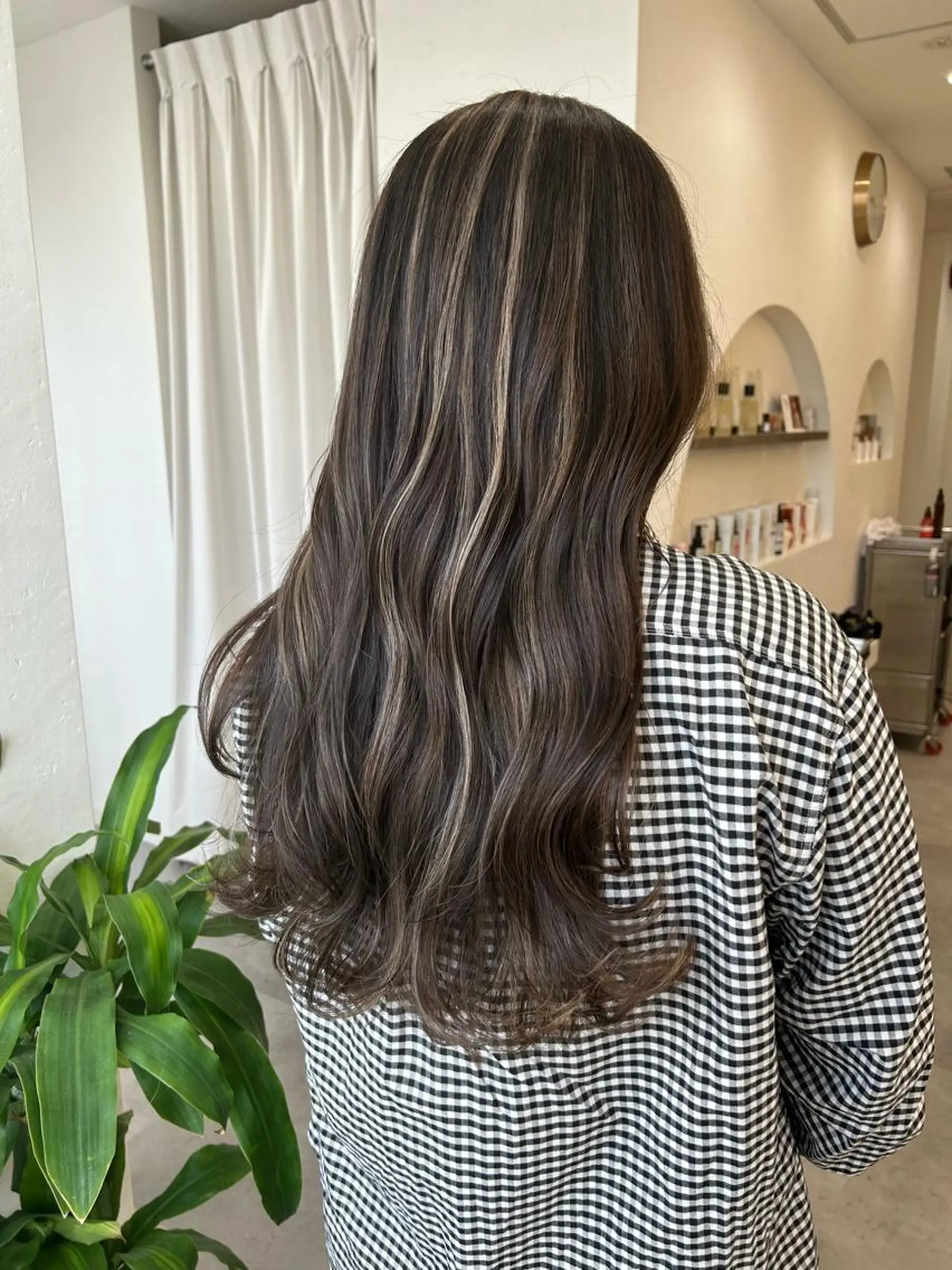 ロング 山本 茉希のヘアスタイル